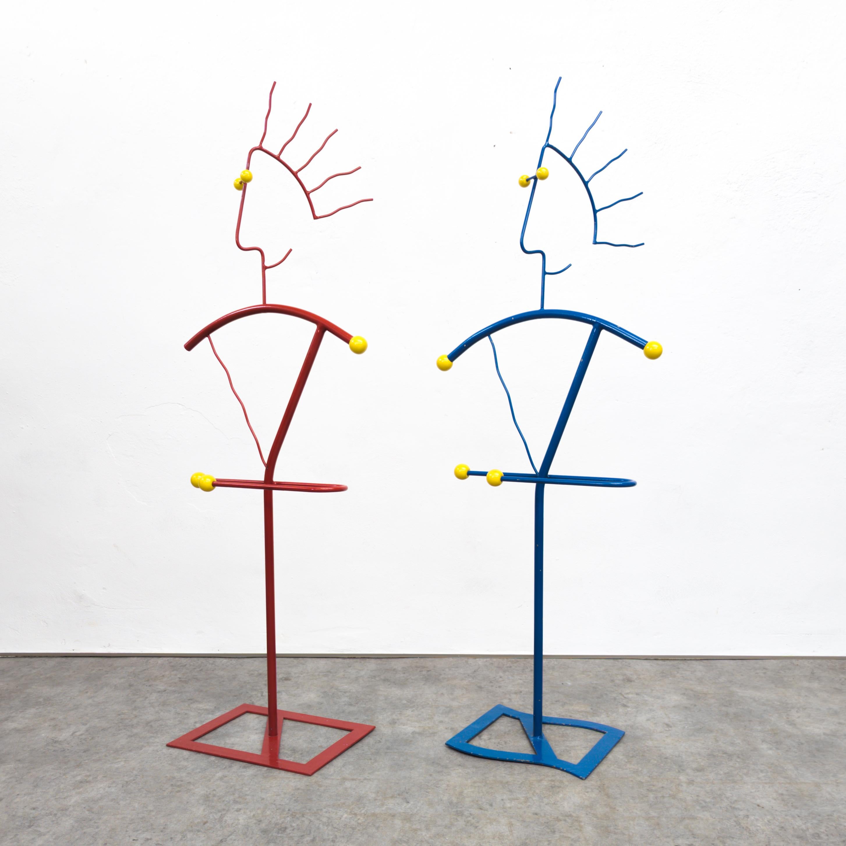 Italian Pair of postmodern Memphis style clothes racks / valets, 1980s For Sale