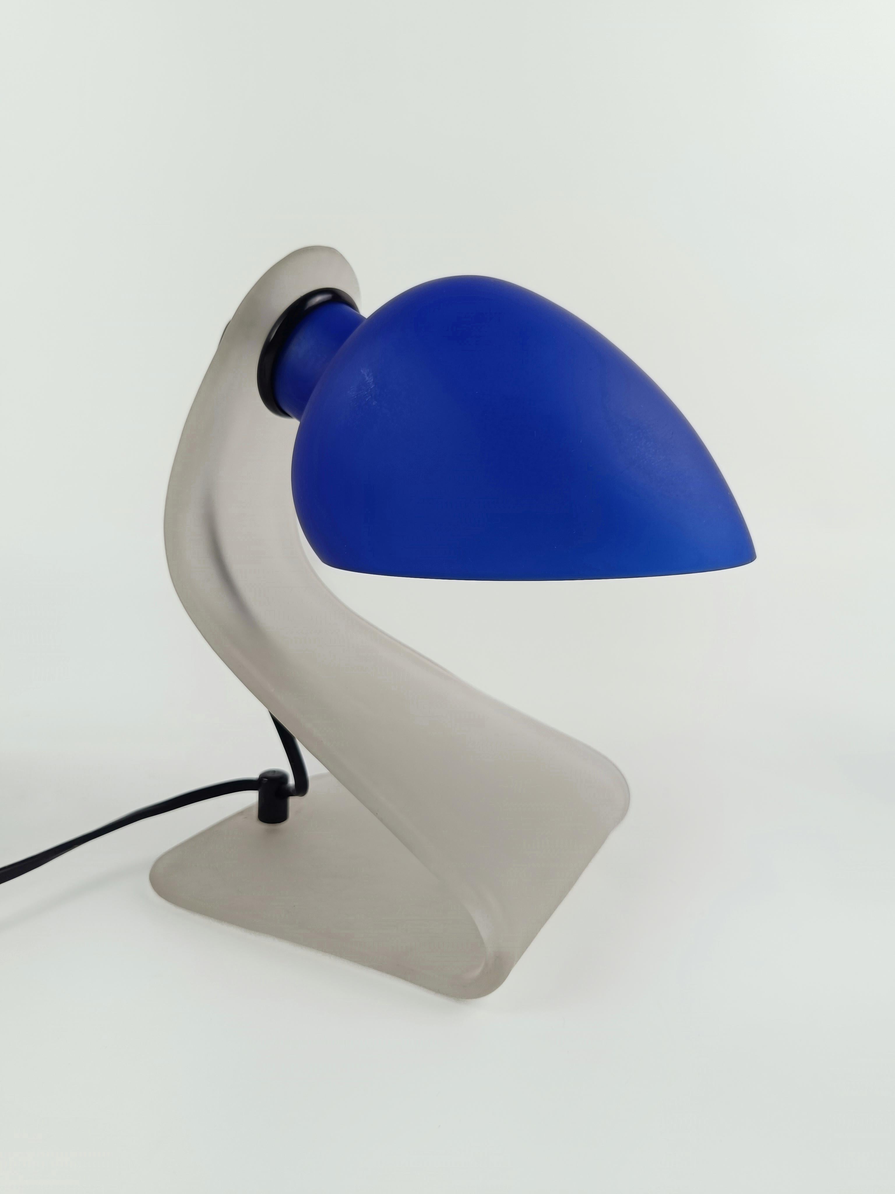 Set of 2 postmodern bedside lamps designed by Luigi Ghisetti and produced between the 80s and 90s by the Murano company 