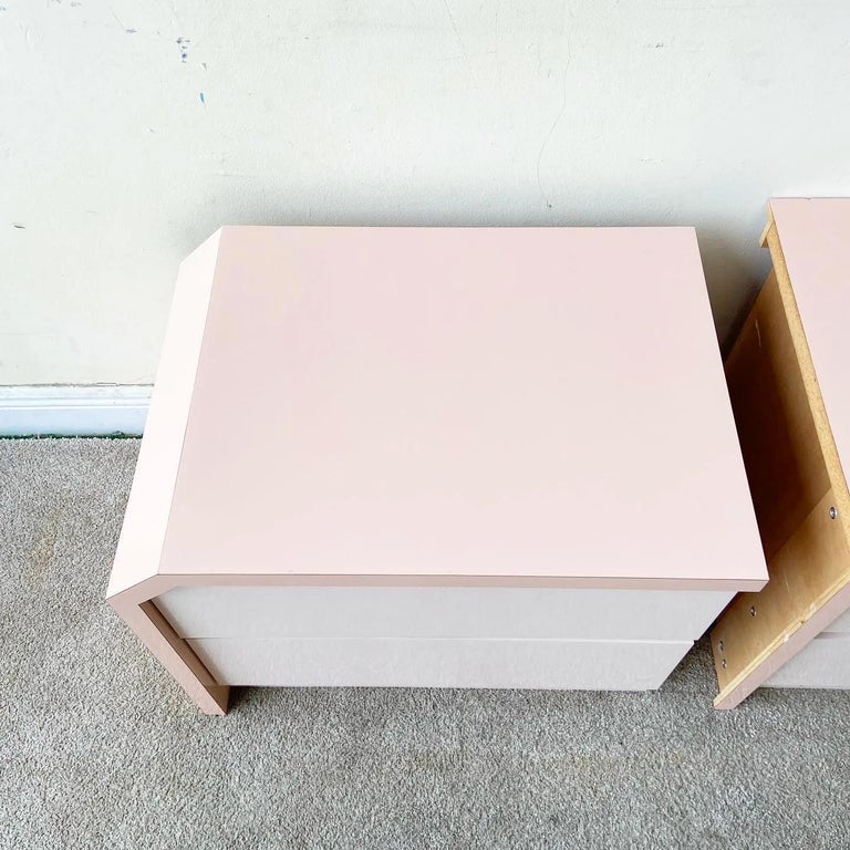 Post-Modern Pair of Postmodern Pink and Light Pink Lacquer Laminate Nightstands, 1980s For Sale