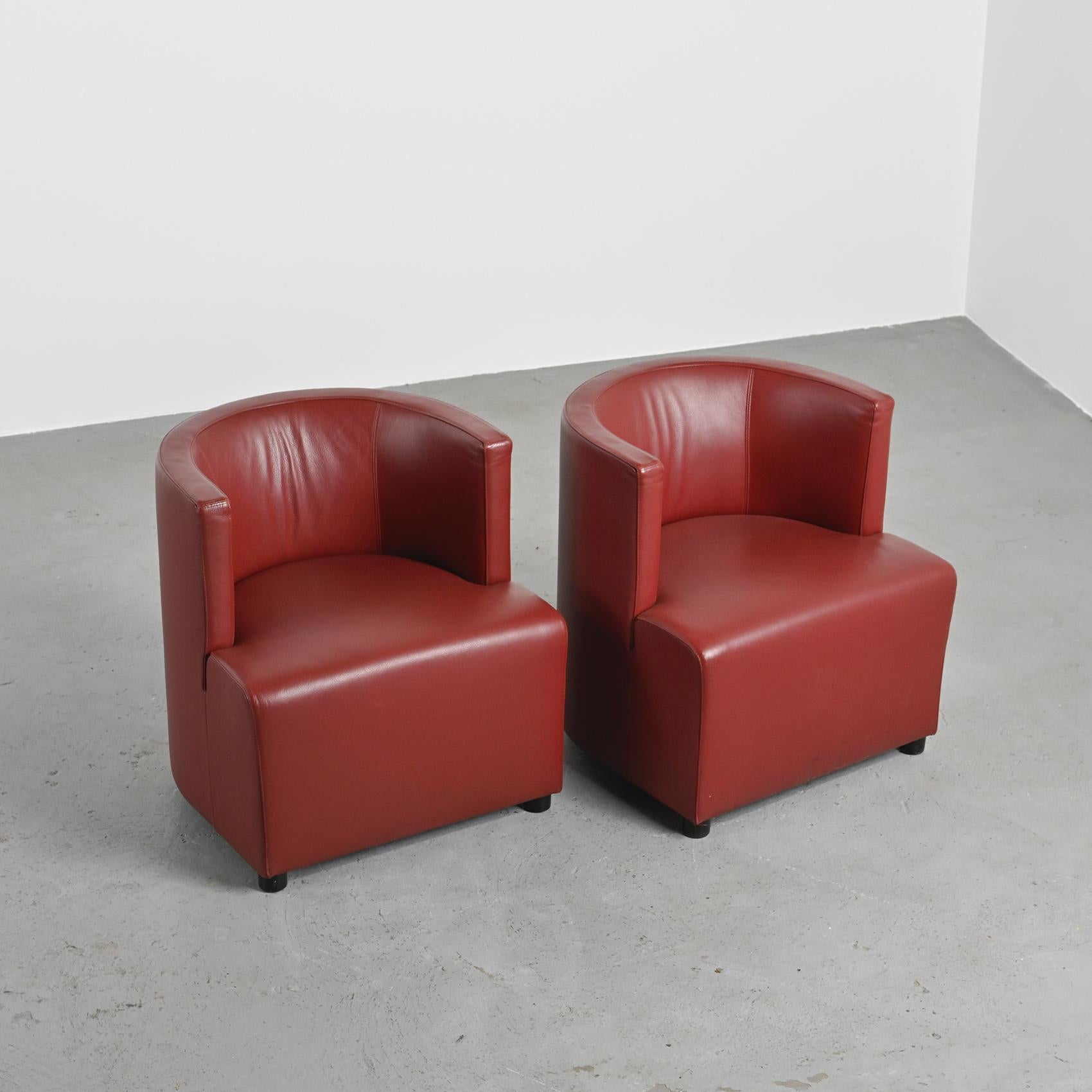 Pair of Postmodern Red Leather Armchairs by Wittmann In Good Condition For Sale In VILLEURBANNE, FR