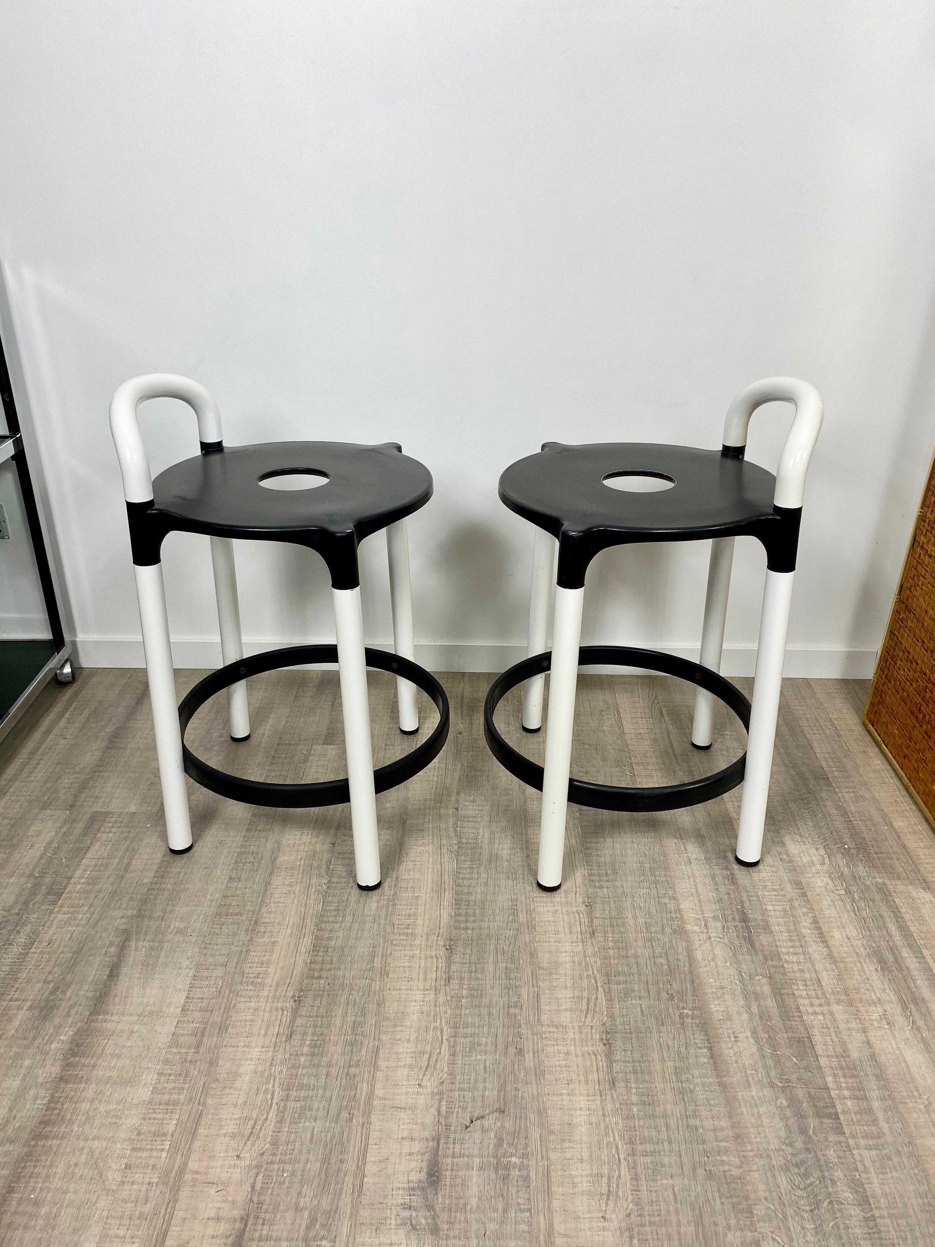 Pair of Postmodern Stools by Anna Casatelli Ferrieri for Kartell, Italy, 1980s For Sale 1