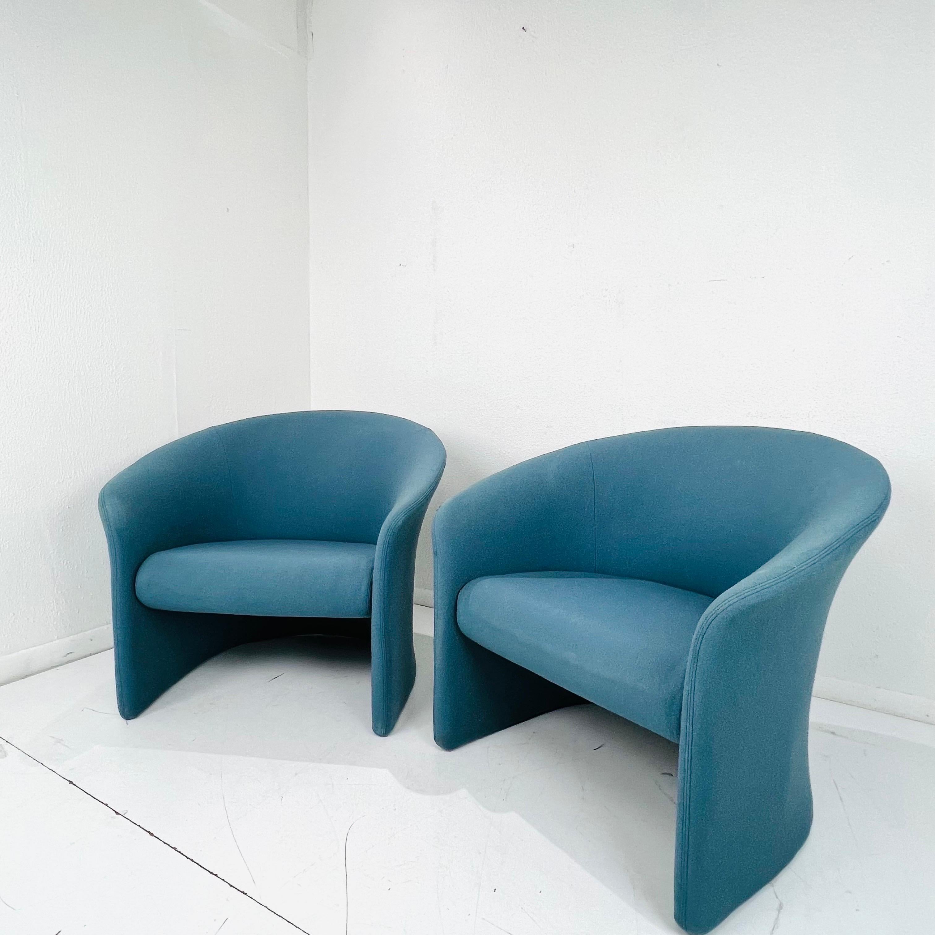 Postmoderne Wannenstühle von Massimo Vignelli, Paar im Angebot 11