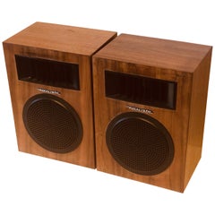 Vintage Pair of Postmodern Walnut Bookshelf Speakers by Realistic