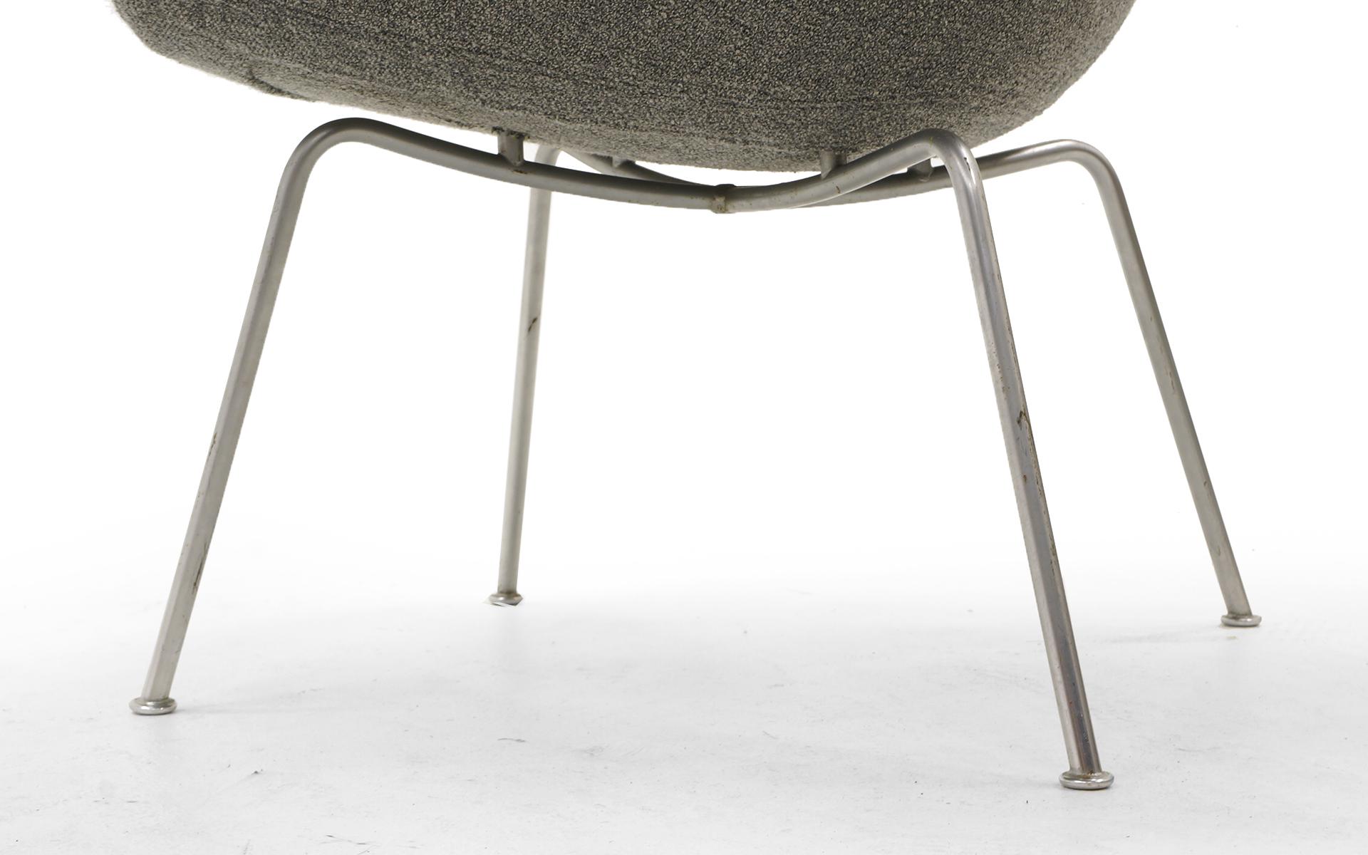 Steel Pair of Pot Chairs by Arne Jacobsen for Fritz Hansen, Restored, Maharam Fabric