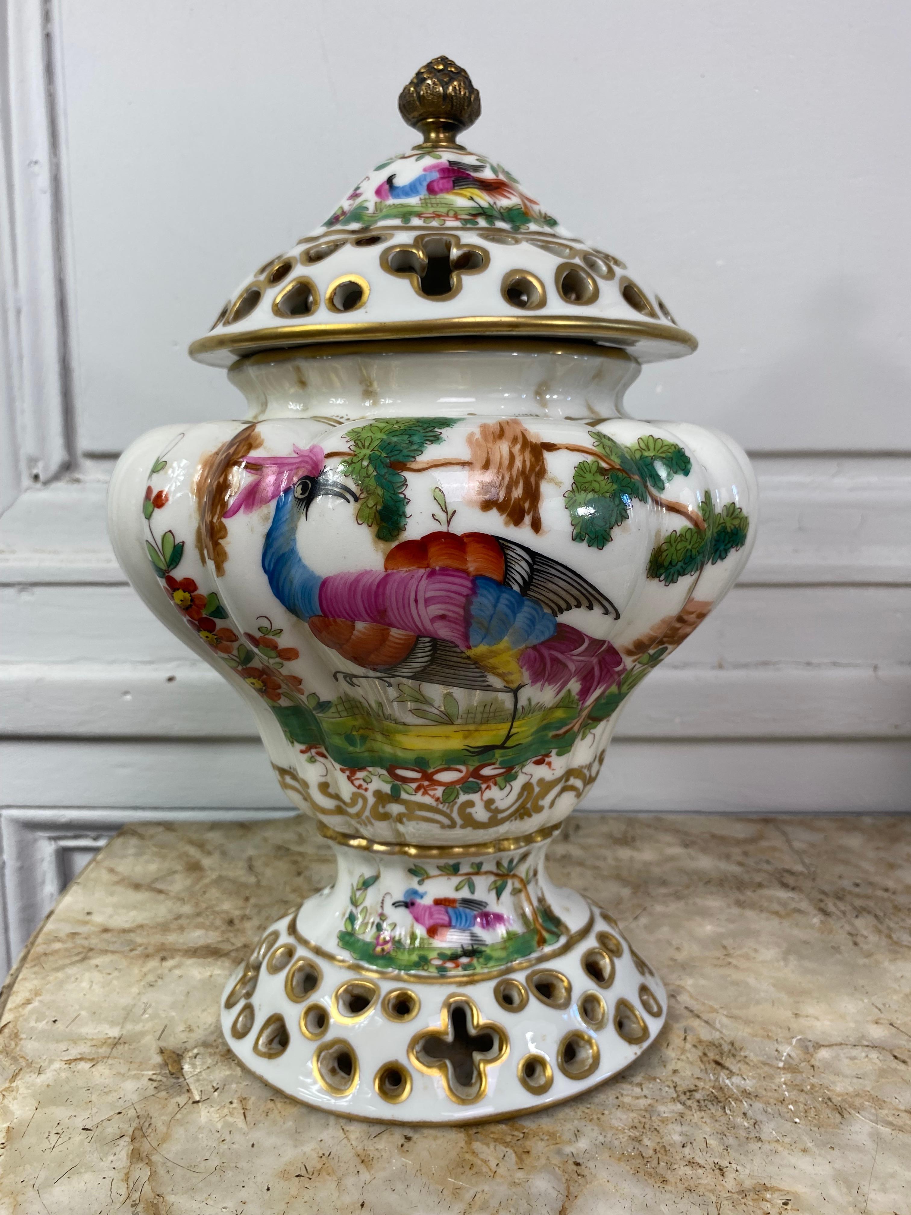 Pair of Pot Pourris - Perfume Burner - Decorative Dases Saxony Porcelain - XXth For Sale 7