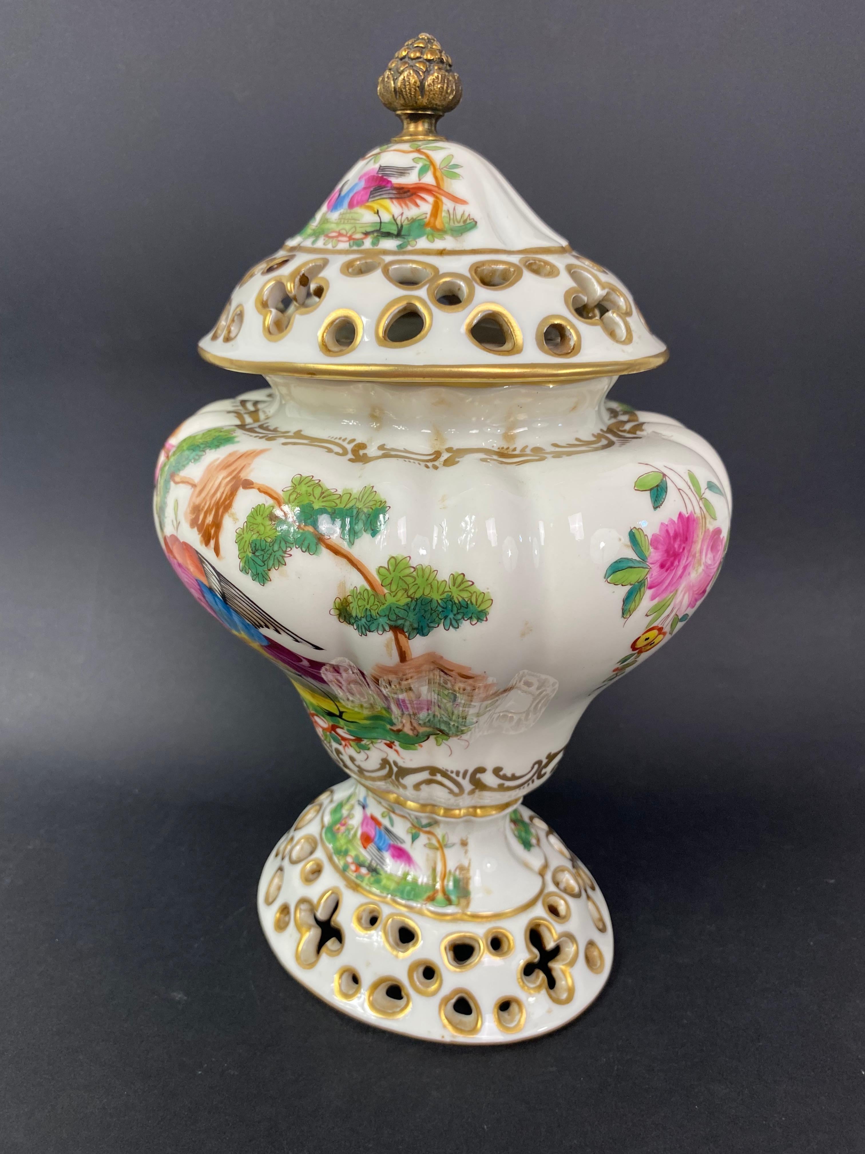Art Nouveau Pair of Pot Pourris - Perfume Burner - Decorative Dases Saxony Porcelain - XXth For Sale