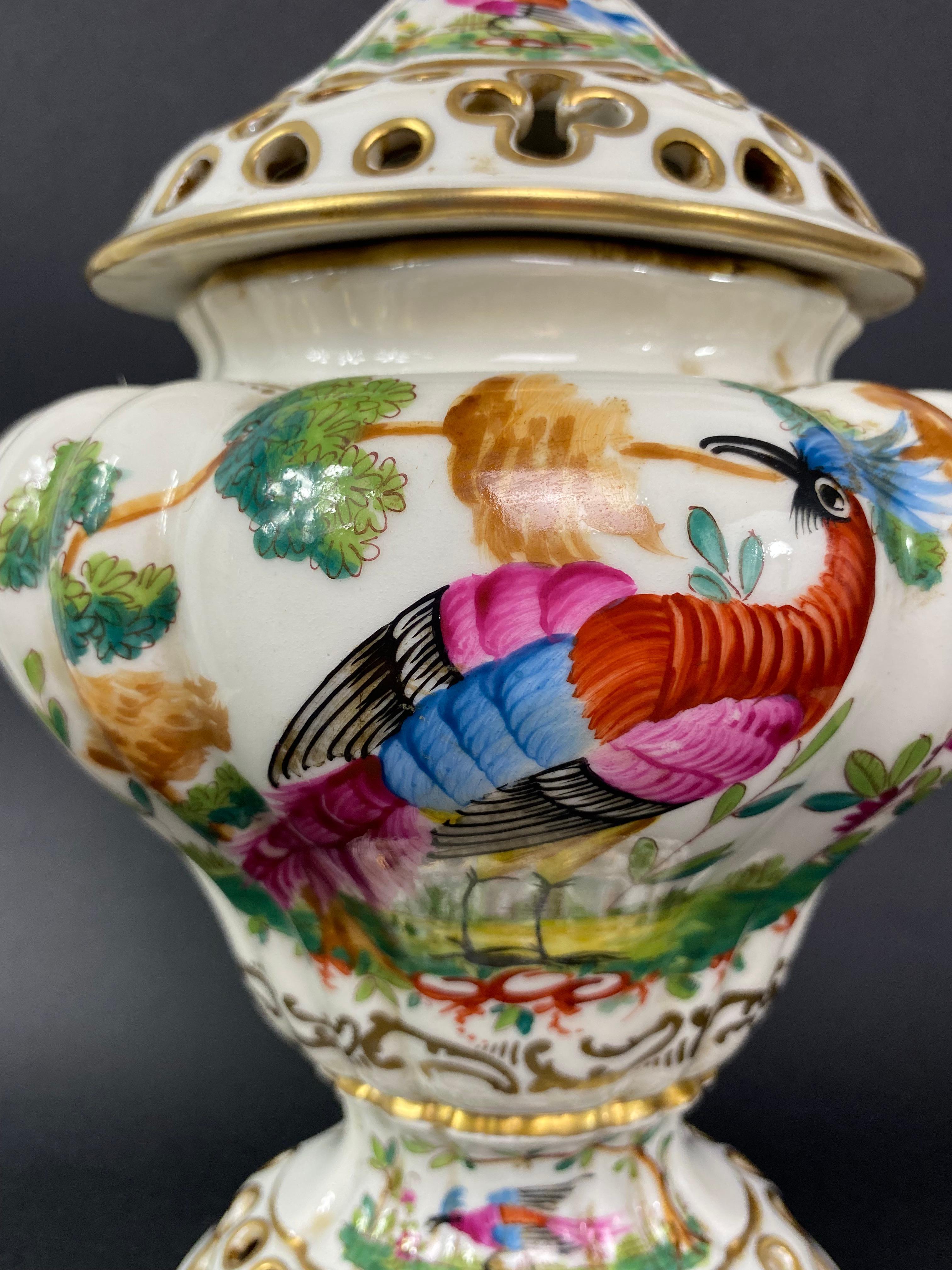 20th Century Pair of Pot Pourris - Perfume Burner - Decorative Dases Saxony Porcelain - XXth For Sale
