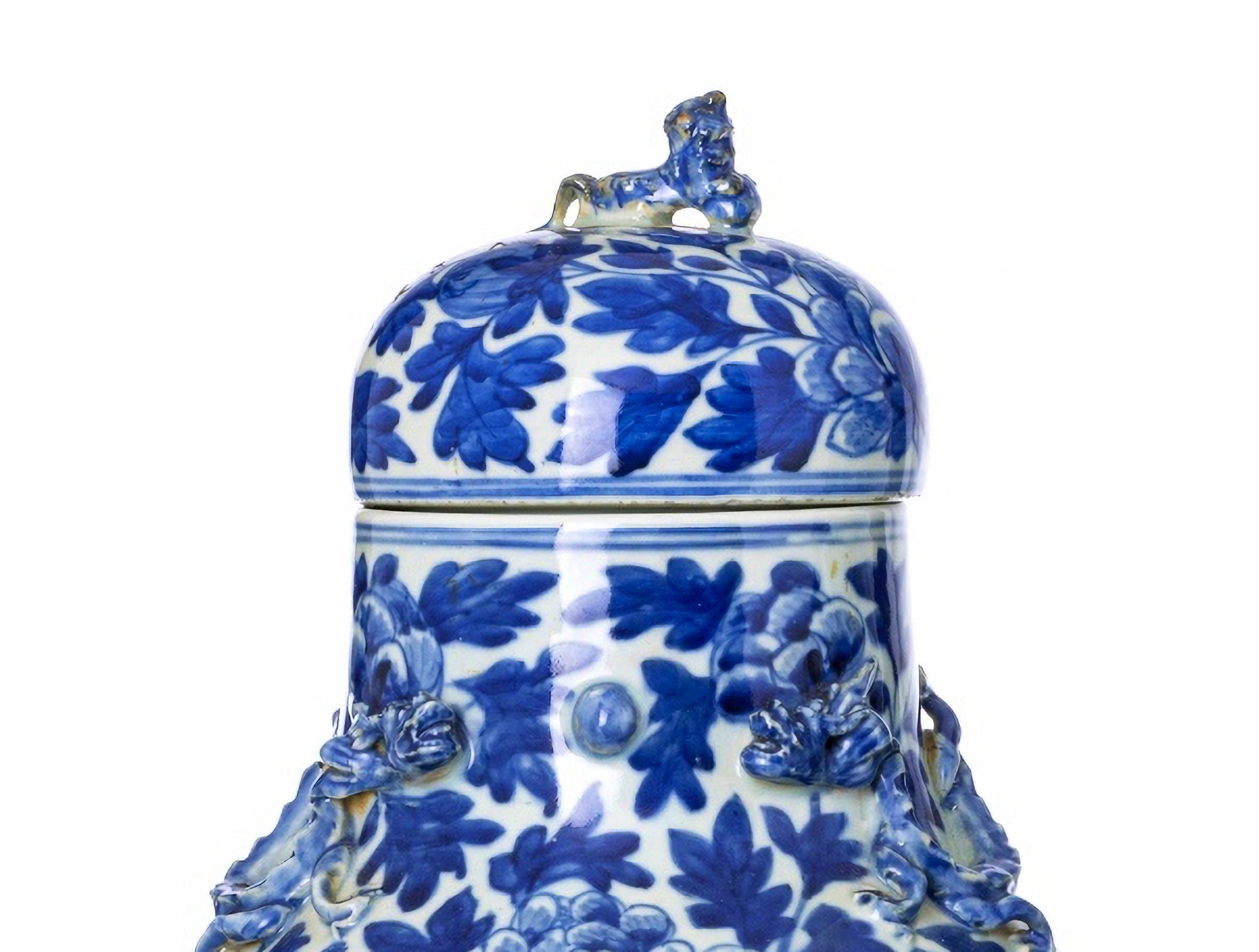 Exportation chinoise Paire de pots avec couvercle, porcelaine de Chine, 19ème siècle en vente