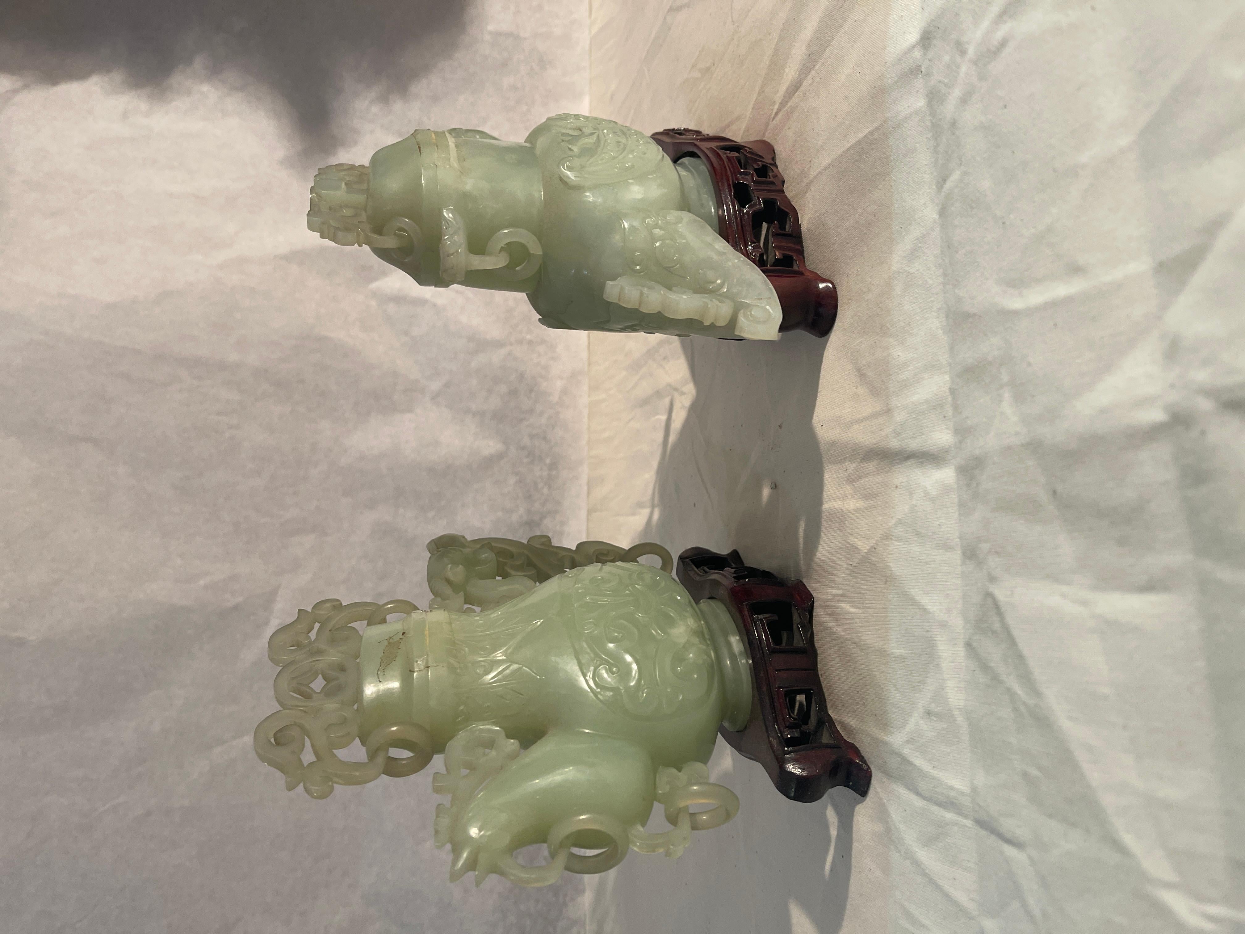 Qing Pair of potiche vases, jade, Dragon and Rooster, 19th century For Sale