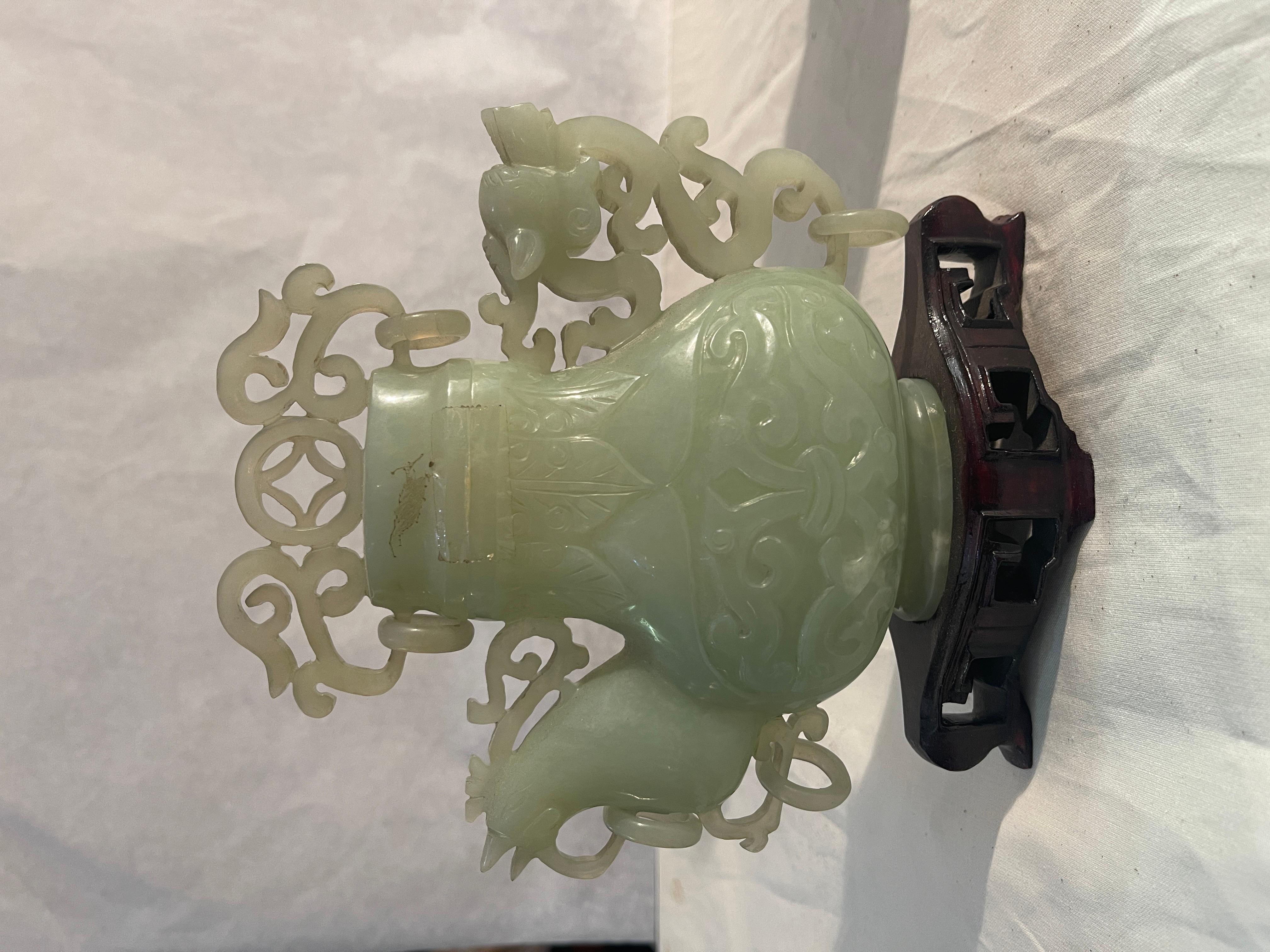 Chinese Pair of potiche vases, jade, Dragon and Rooster, 19th century For Sale