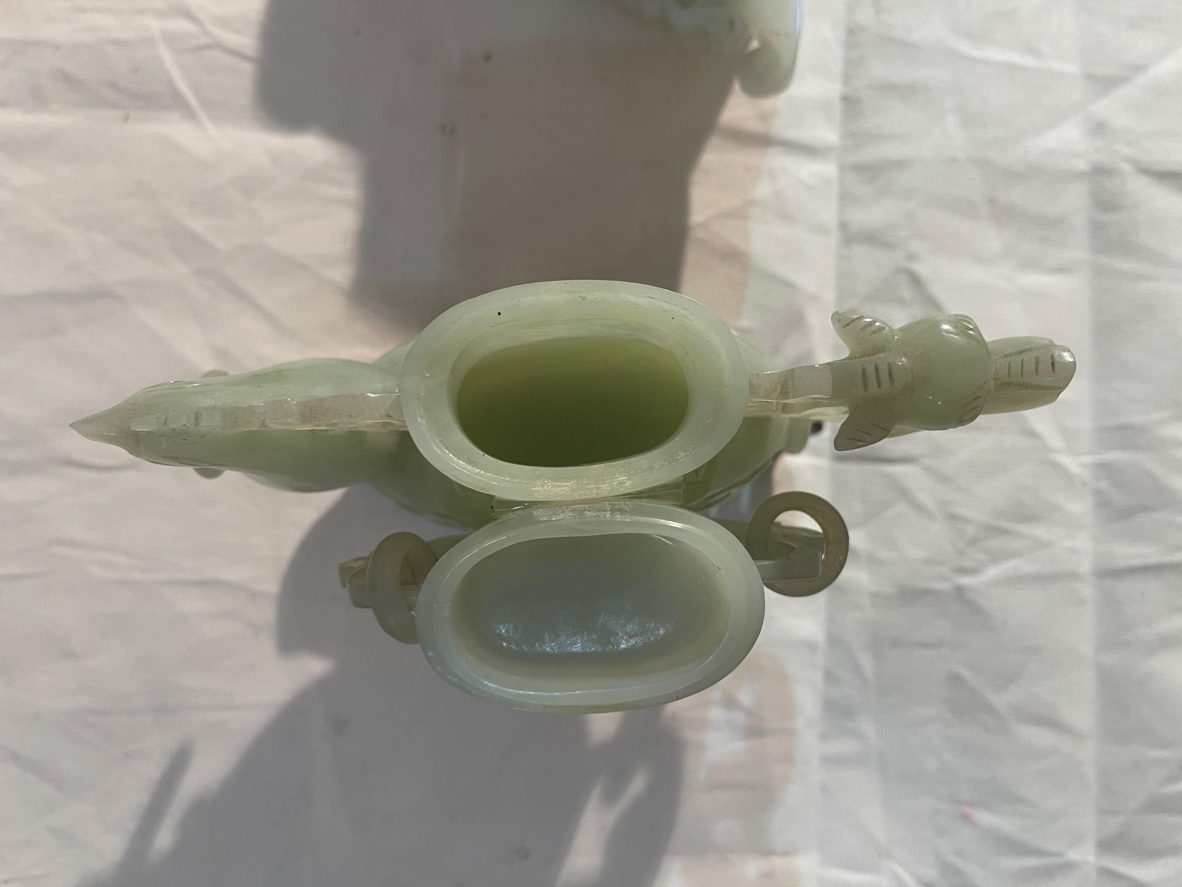 Jade Pair of potiche vases, jade, Dragon and Rooster, 19th century For Sale