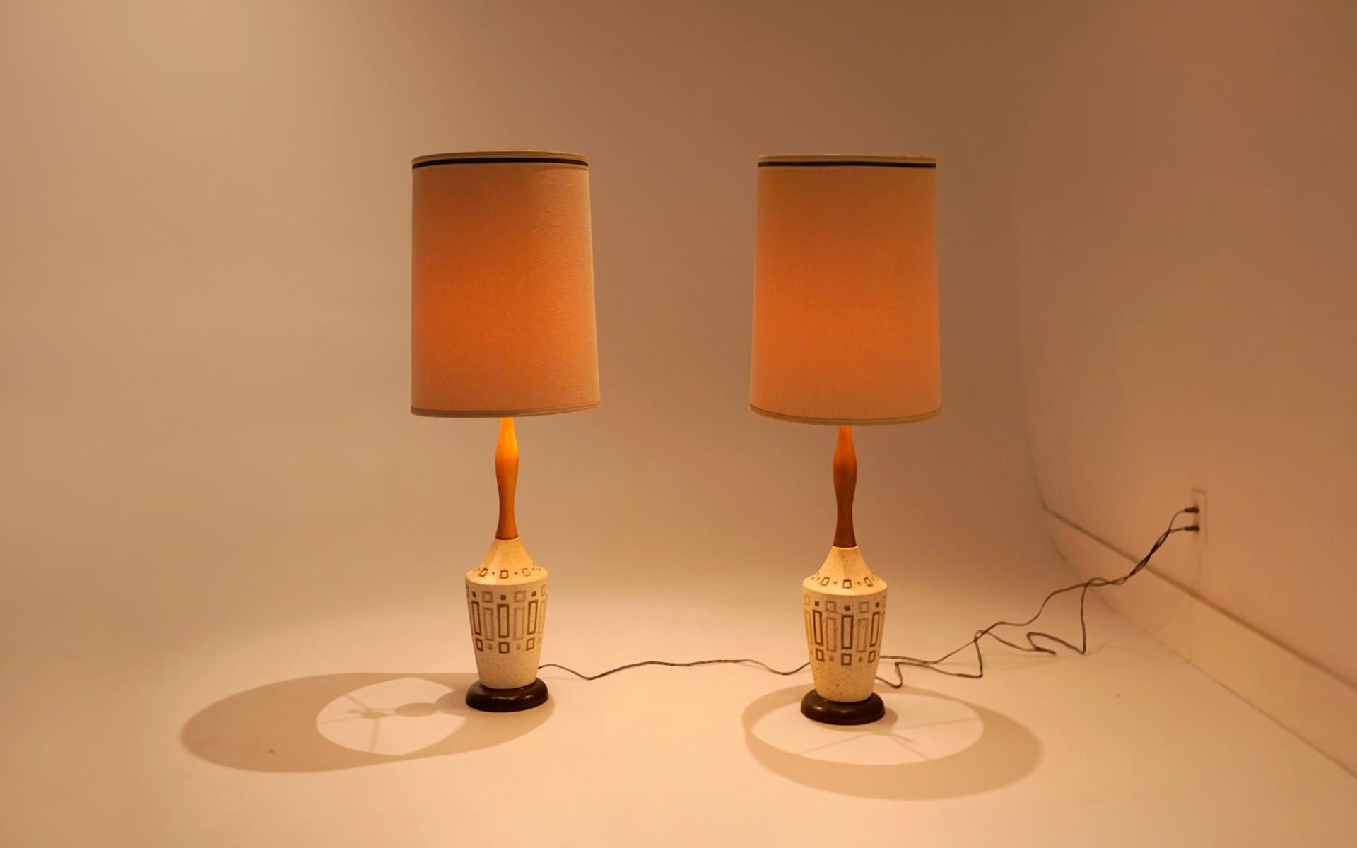 Pair of Pottery and Walnut Table Lamps, 1960s, with Original Shades For Sale 1