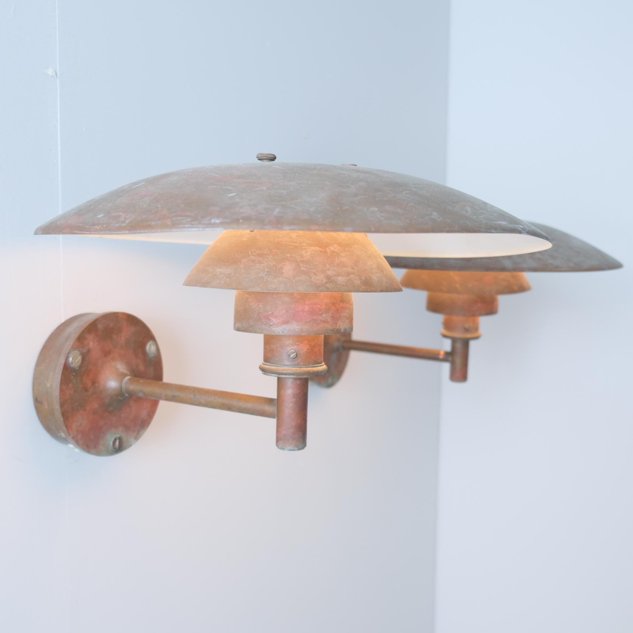 Paar Poul Henningsen Kupfer-Wandlampen für den Außenbereich, Louis Poulsen, erstaunliche Patina im Angebot 10