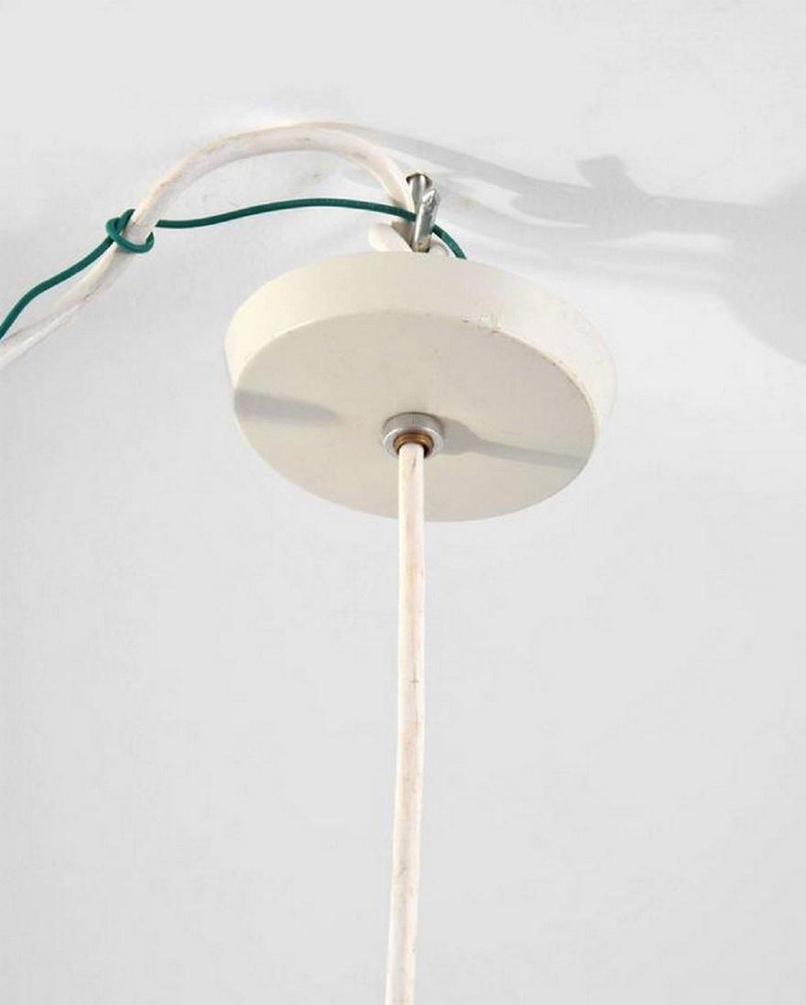 Mid-Century Modern Paire de lampes suspendues Poul Henningsen 'pour Louis Poulsen' Ph5, 1970, Danemark en vente