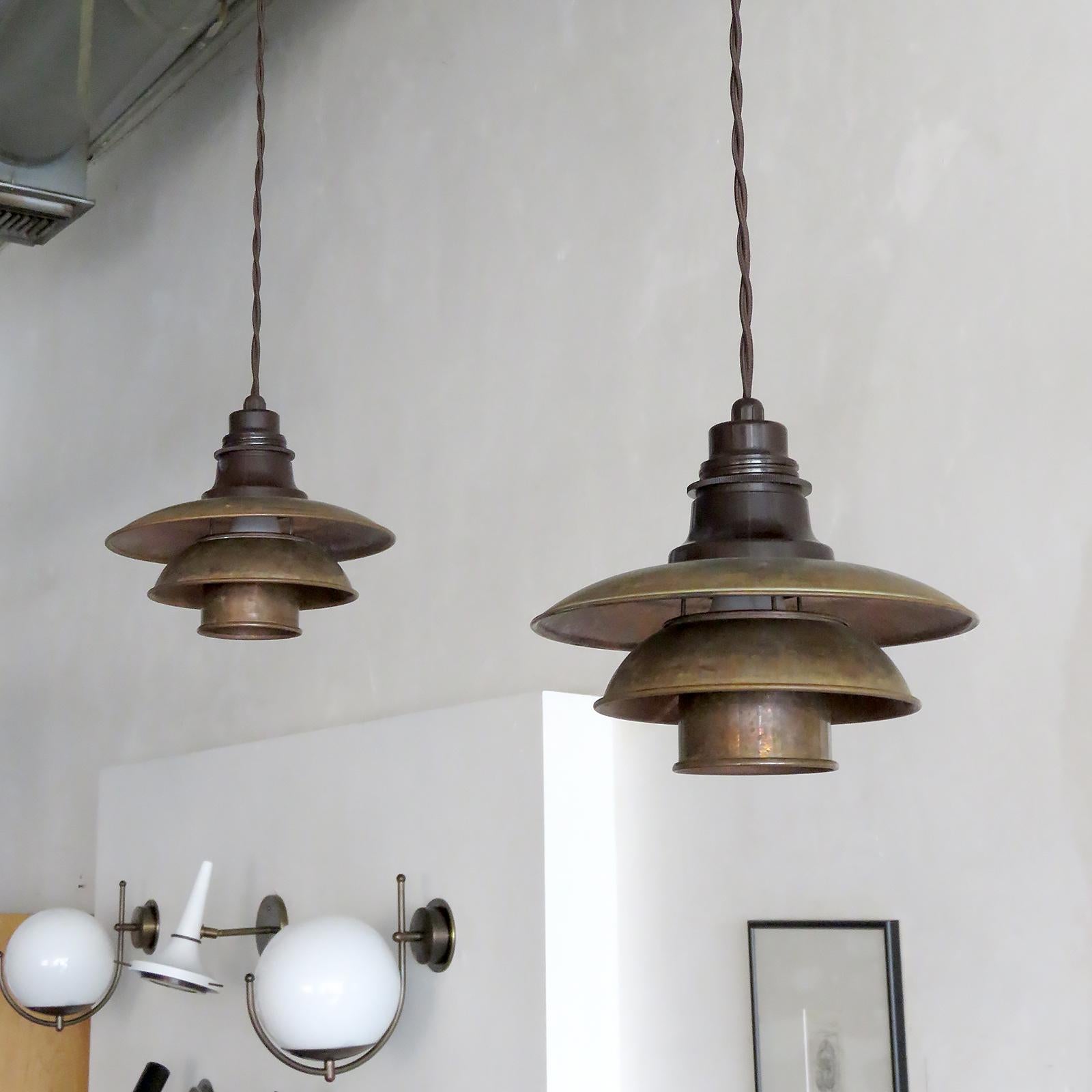 Scandinavo moderno Coppia di lampade a sospensione in rame di Poul Henningsen, PH 2/2, 1930 in vendita