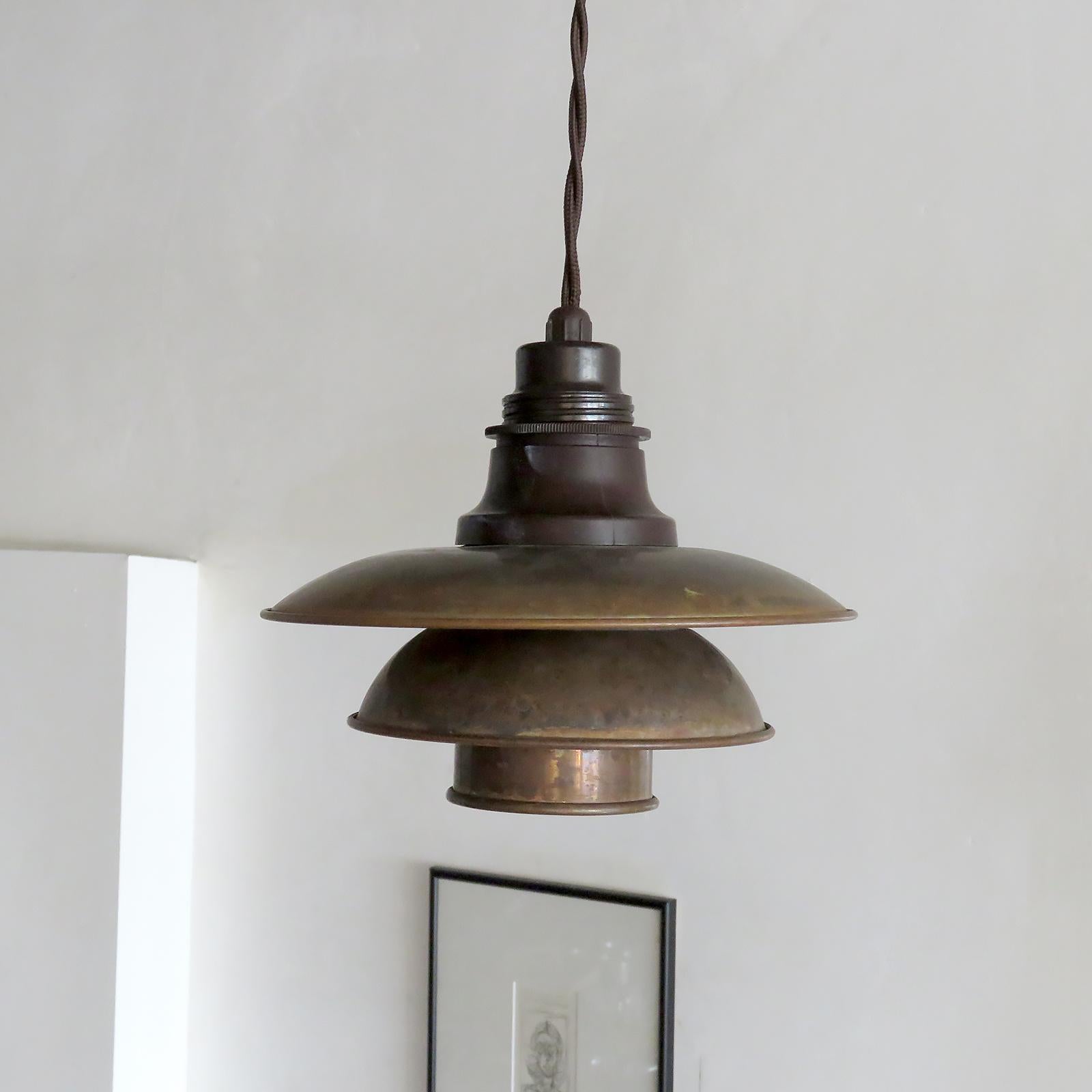 Danese Coppia di lampade a sospensione in rame di Poul Henningsen, PH 2/2, 1930 in vendita
