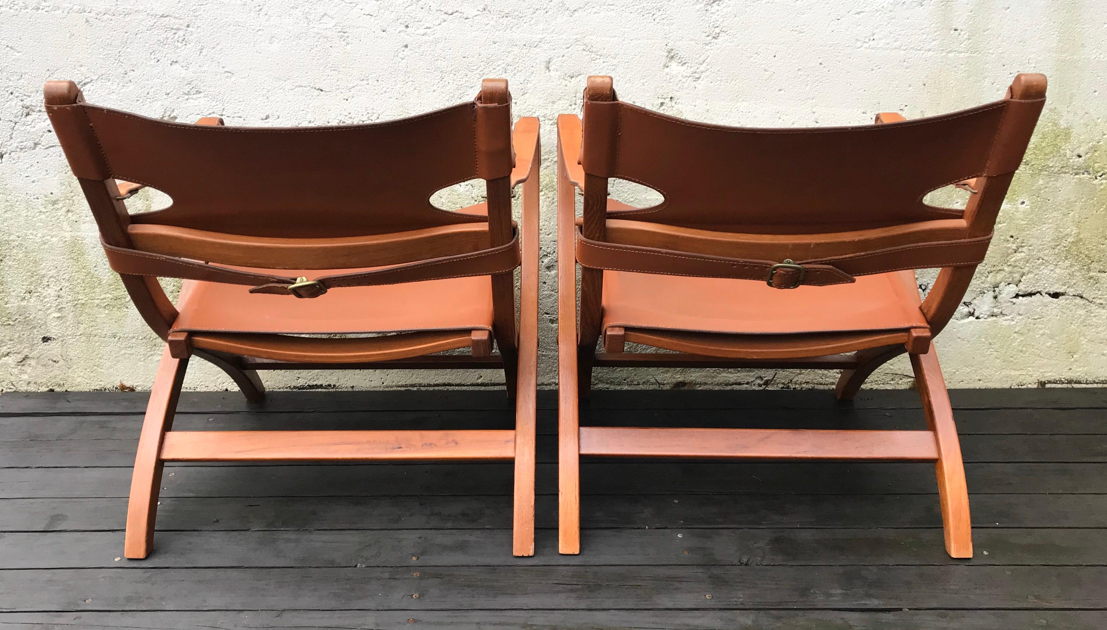 Pair of Poul Hundevad Campaign X-Leather Folding Lounge Chairs, Denmark, 1950s In Good Condition In Bedford Hills, NY