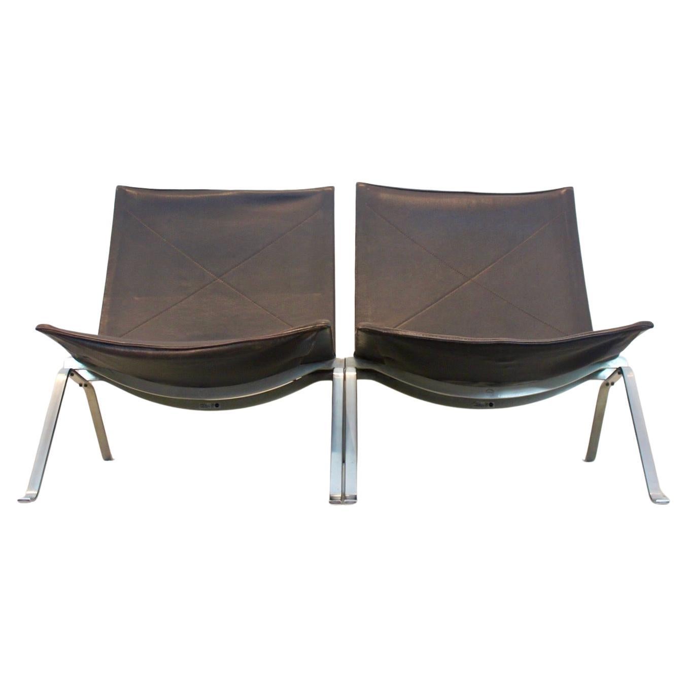 Pair of Poul Kjærholm PK22 Lounge Chairs in Brown Leather for Fritz Hansen