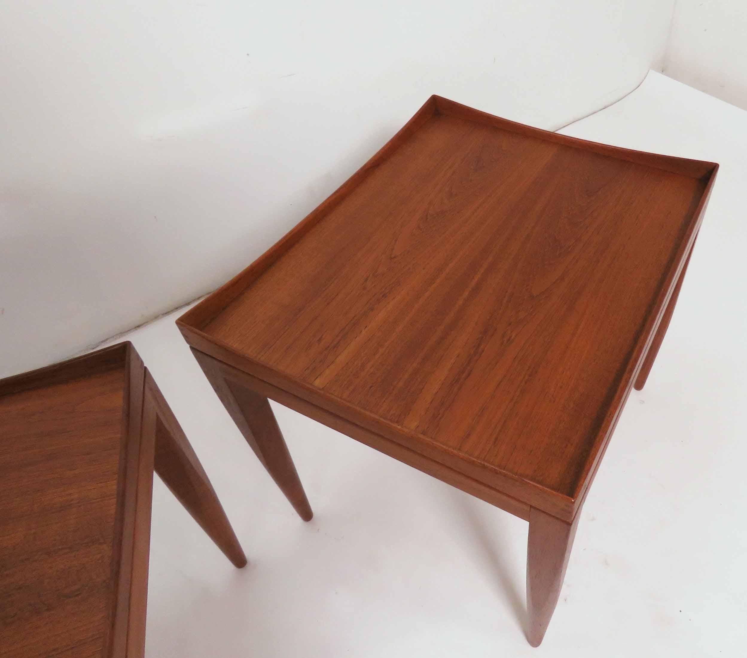 Poul M. Jessen Danish Teak End Tables with Removable Tray Tops circa 1960s, Pair In Good Condition In Peabody, MA