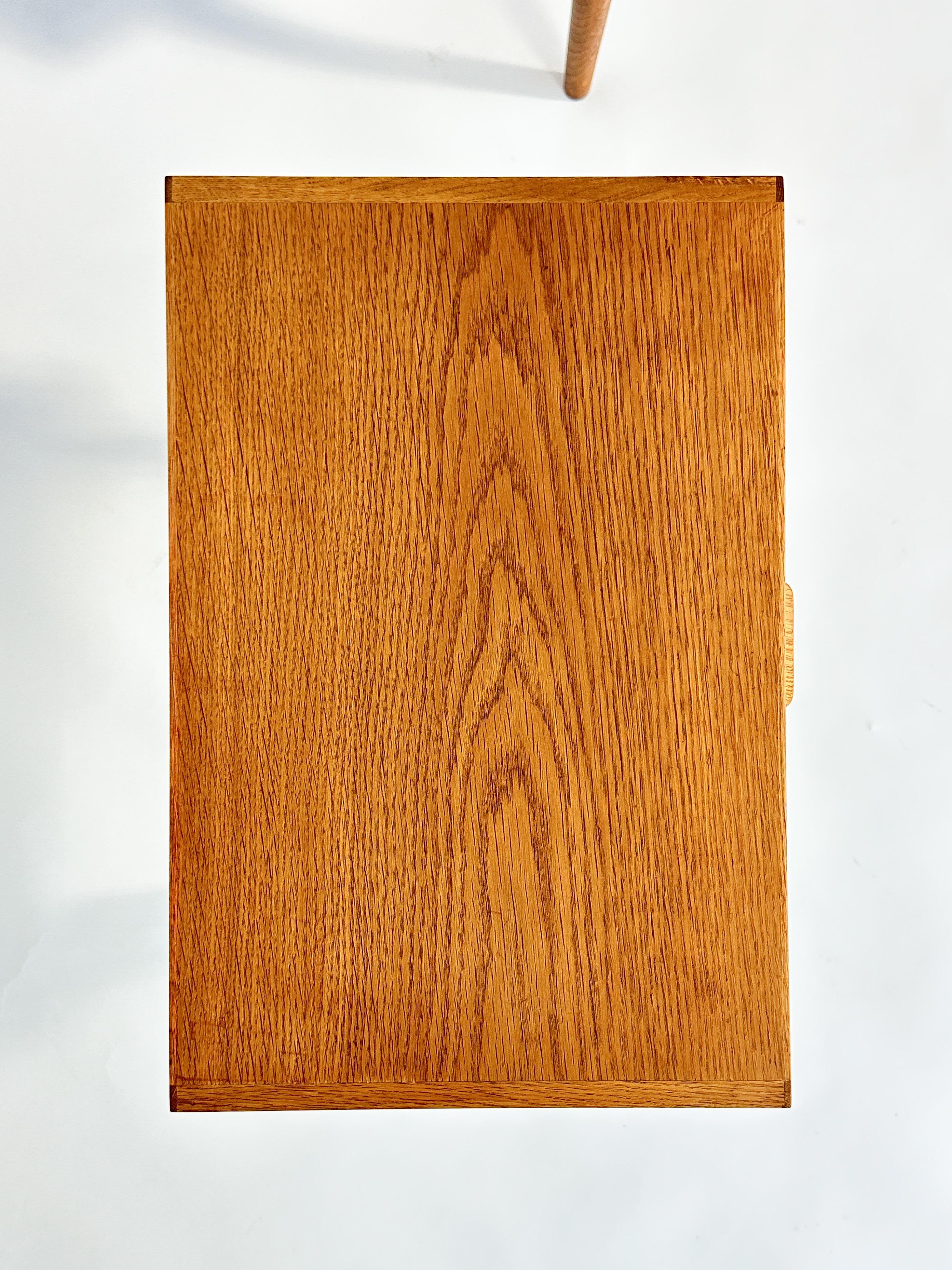 Coppia di comodini Poul Volther Oak Cassettiera Tavolino danese anni '60 in vendita 4