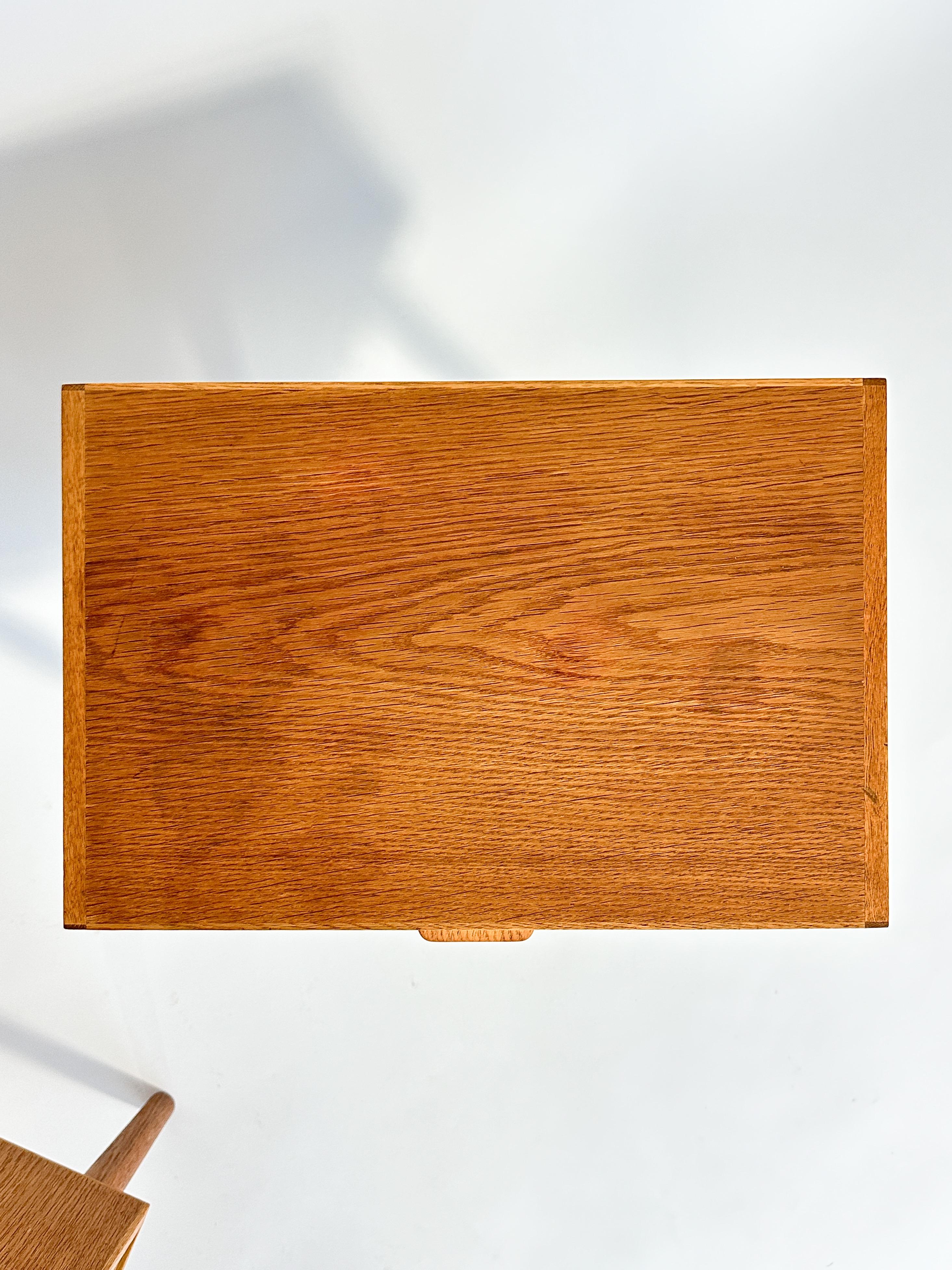 Coppia di comodini Poul Volther Oak Cassettiera Tavolino danese anni '60 in vendita 6