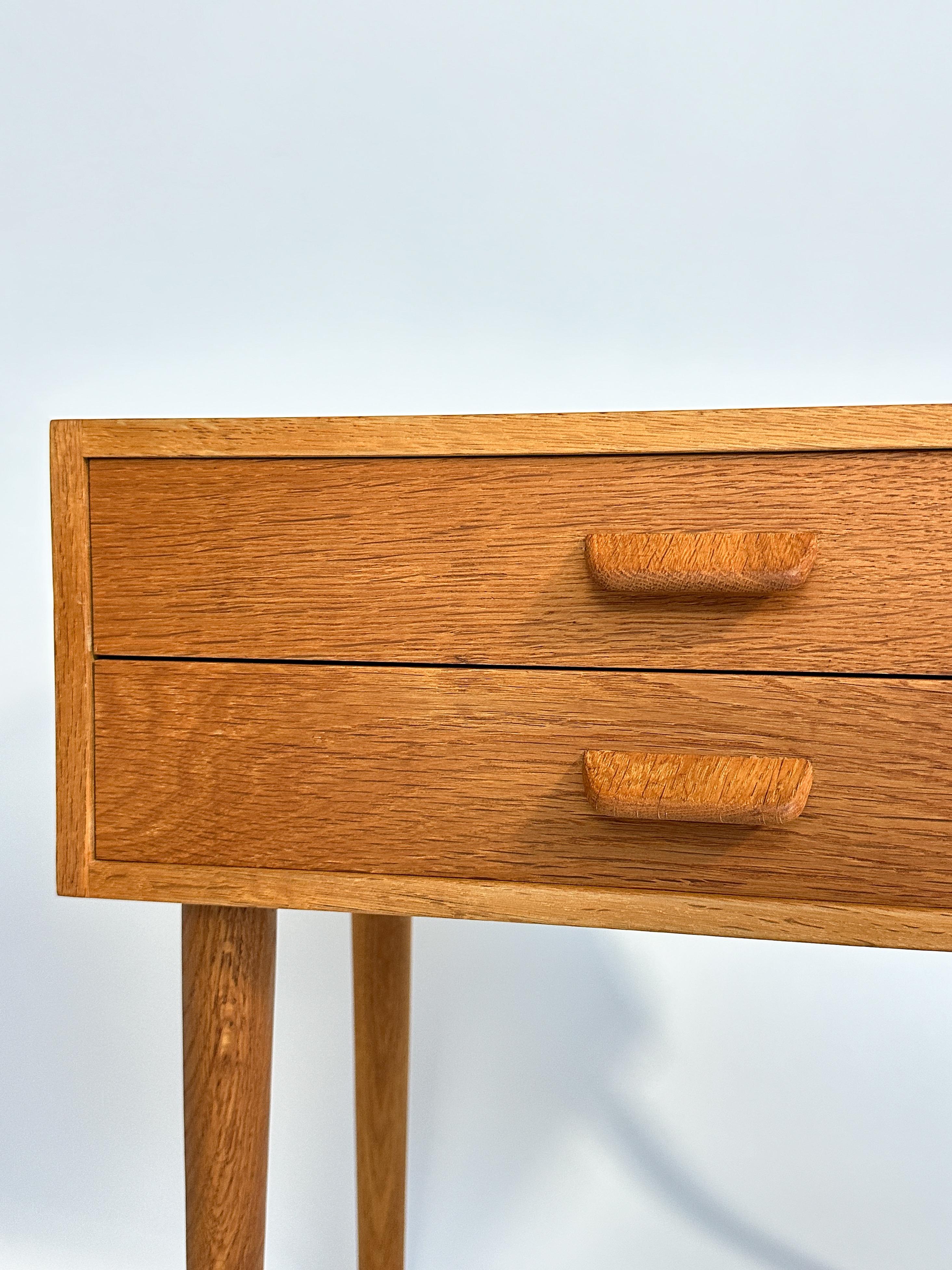 Coppia di comodini Poul Volther Oak Cassettiera Tavolino danese anni '60 in vendita 1