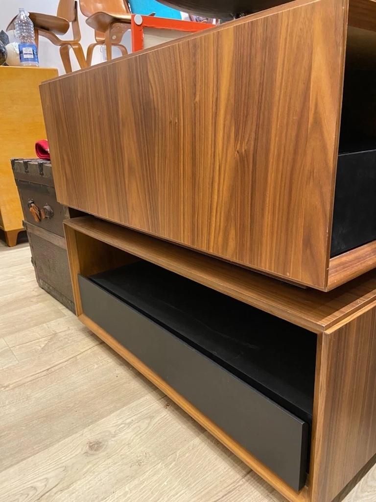 Mid-Century Modern Paire de tables basses en bois 'Edward' 2077 par Joel Dupras pour Huppe en vente