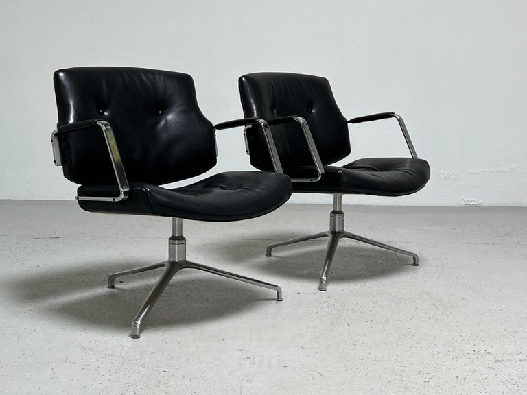 Pair of Preben Fabricius and Jørgen Kastholm Model Fk84 Swivel Chairs For Sale 5