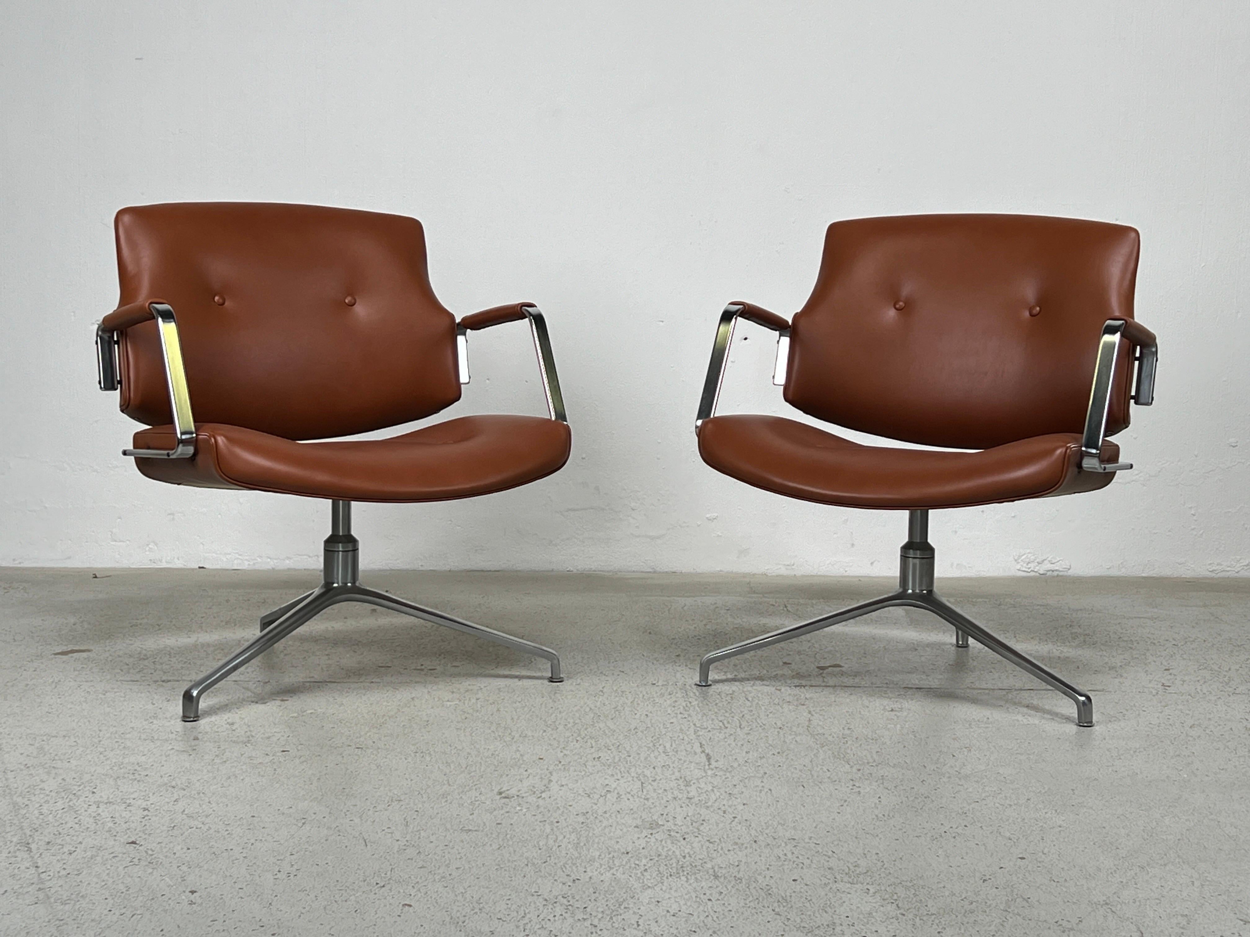 Pair of Preben Fabricius and Jørgen Kastholm Model Fk84 Swivel Chairs For Sale 7