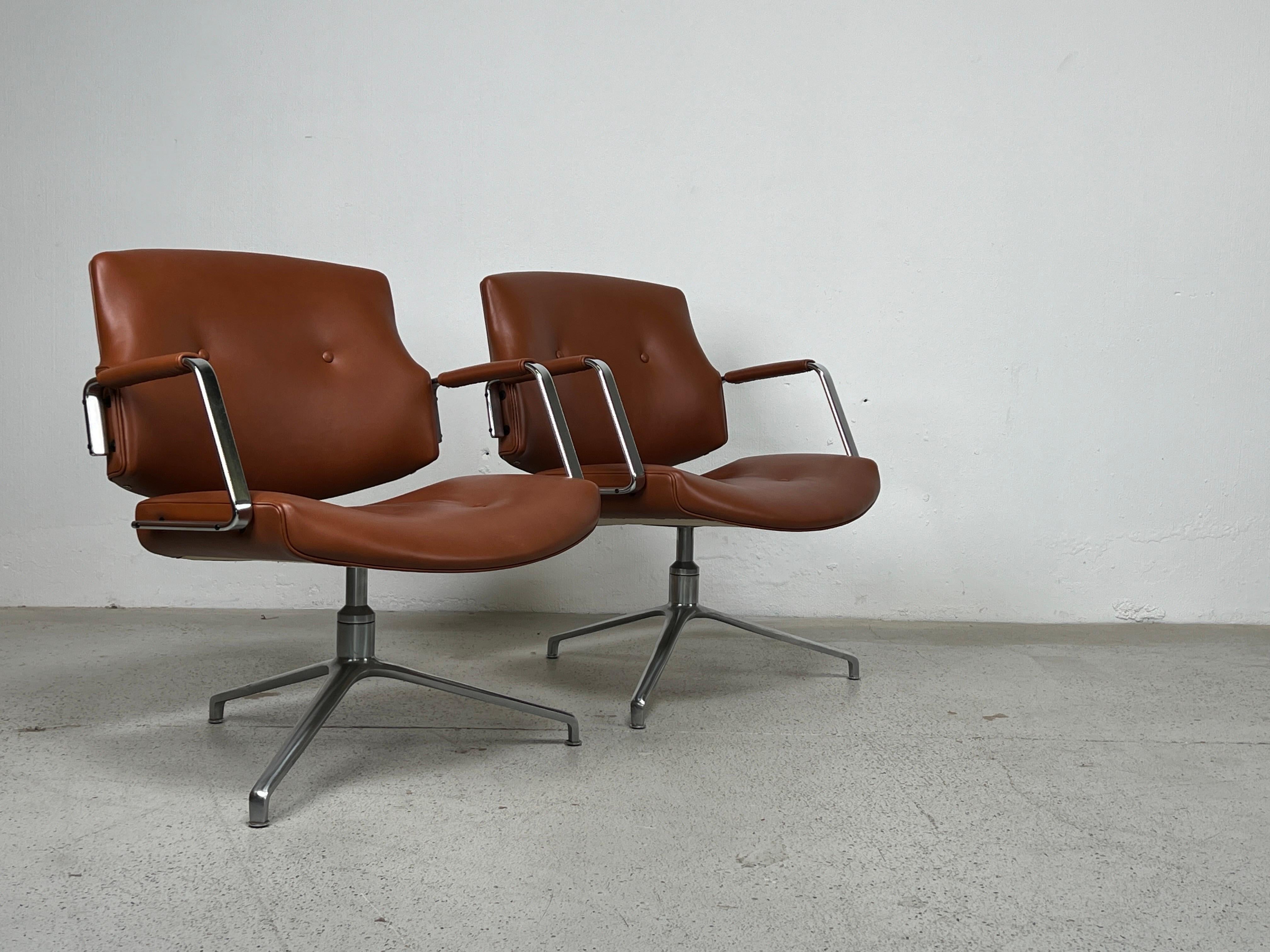Pair of Preben Fabricius and Jørgen Kastholm Model Fk84 Swivel Chairs For Sale 9