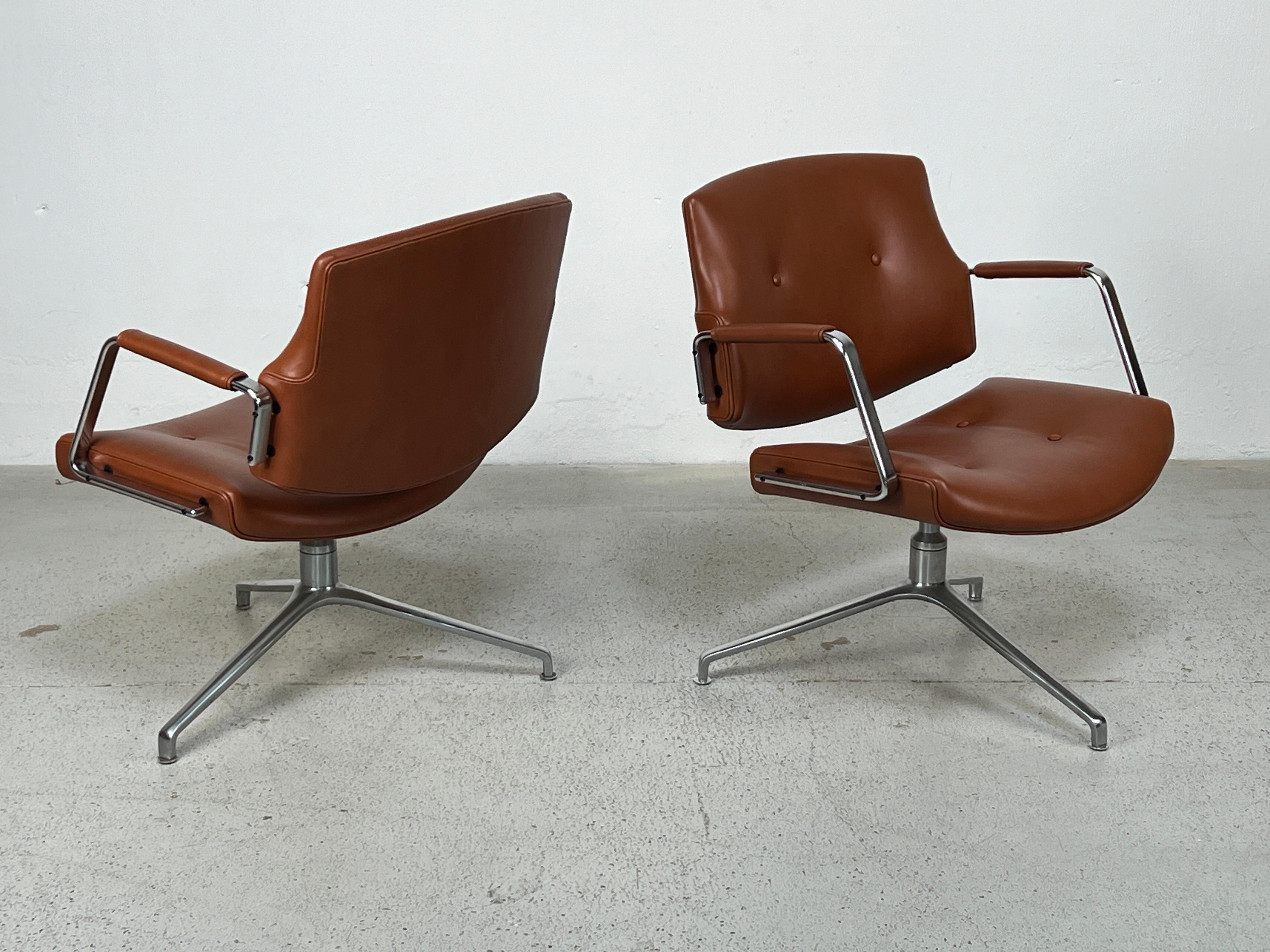 Mid-20th Century Pair of Preben Fabricius and Jørgen Kastholm Model Fk84 Swivel Chairs
