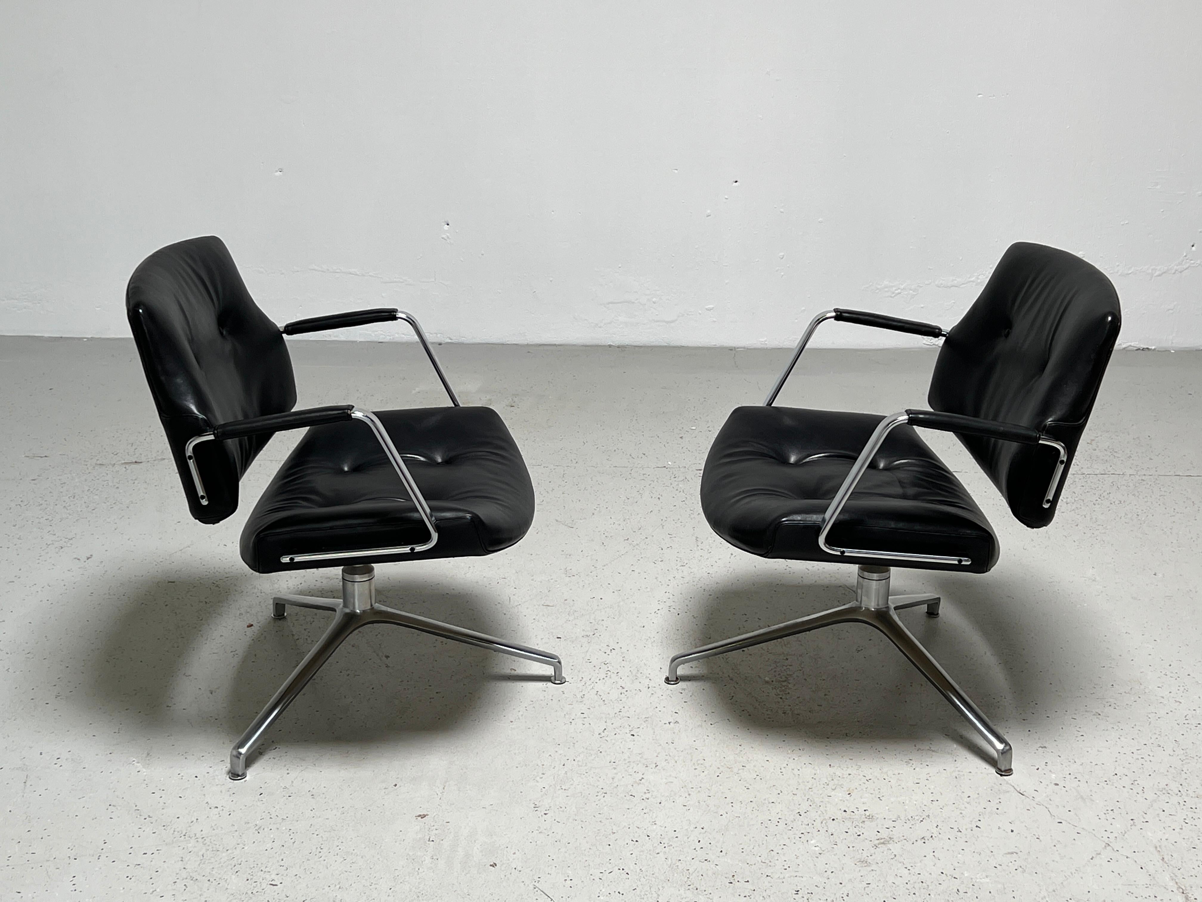 Leather Pair of Preben Fabricius and Jørgen Kastholm Model Fk84 Swivel Chairs