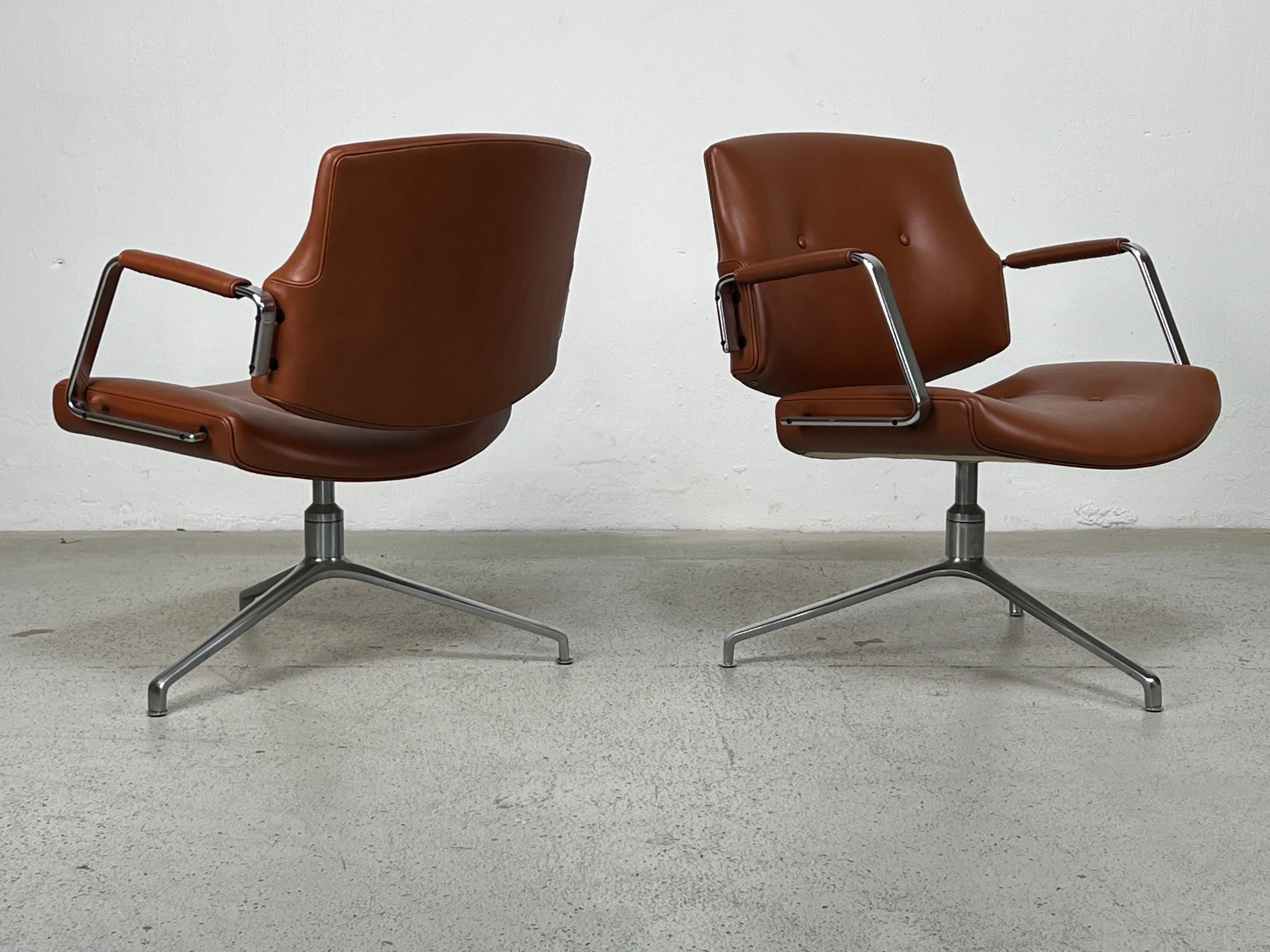 Pair of Preben Fabricius and Jørgen Kastholm Model Fk84 Swivel Chairs For Sale 1