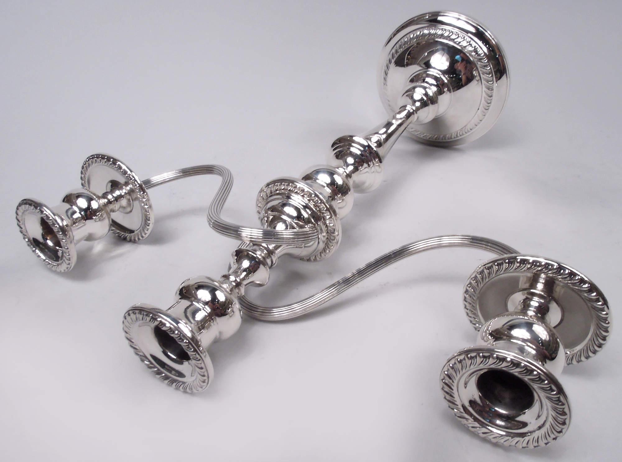 Coppia di candelabri a 3 luci in argento Preisner in stile georgiano in vendita 1