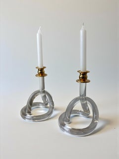 Paire de bougeoirs en forme de bretzel par Dorothy Thorpe, C.C.1970.