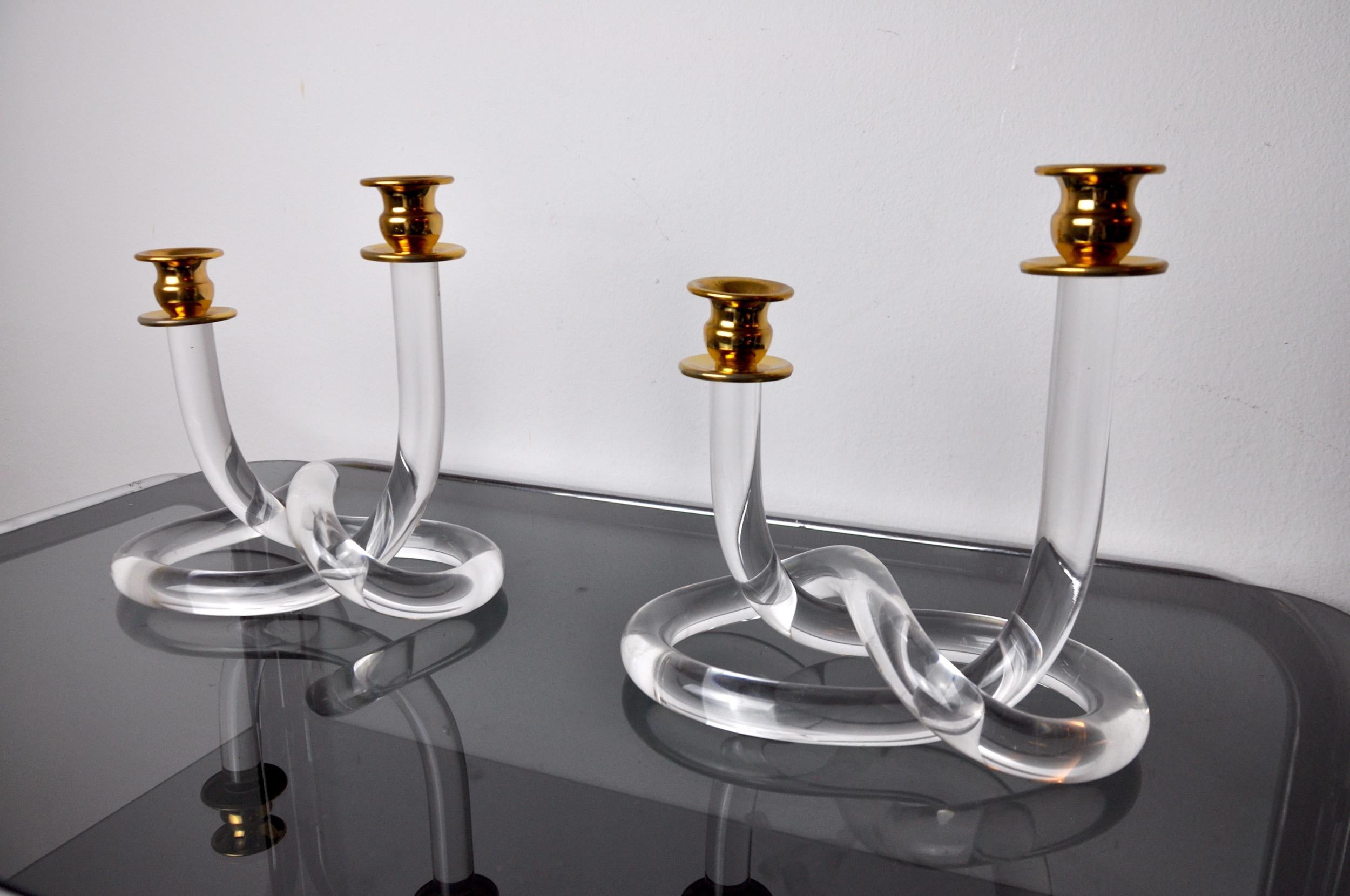 Fin du 20e siècle Paire de chandeliers Pretzel de Dorothy Thorpe en lucite, 1970 en vente