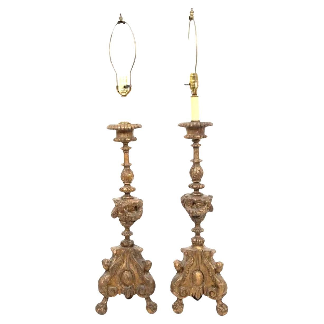 Paire de lampes de table en bois doré de style Pricket en vente
