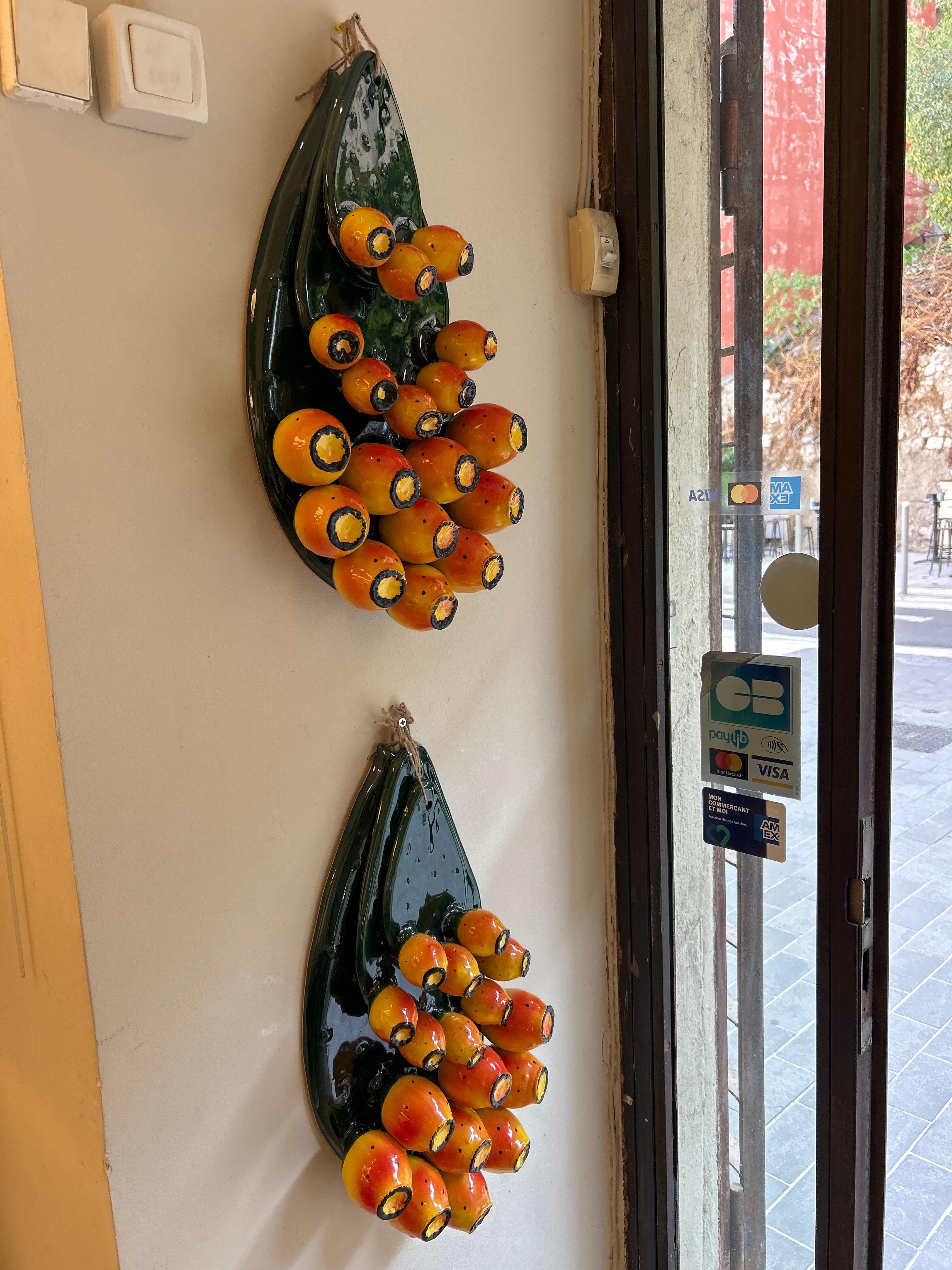 Kaktusfeigen-Paar, Terrakotta, Italien, 20. Jahrhundert im Angebot 7