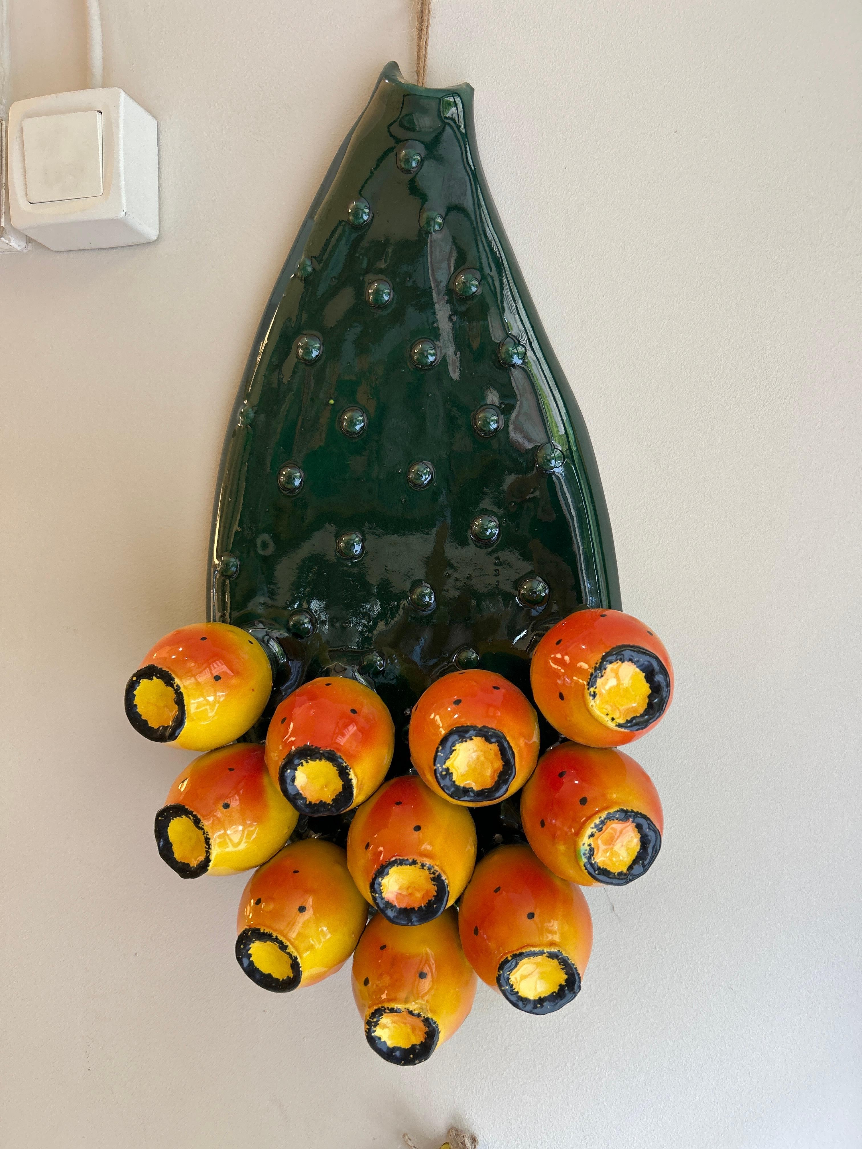 Kaktusfeigen-Paar, Terrakotta, Italien, 20. Jahrhundert im Angebot 2