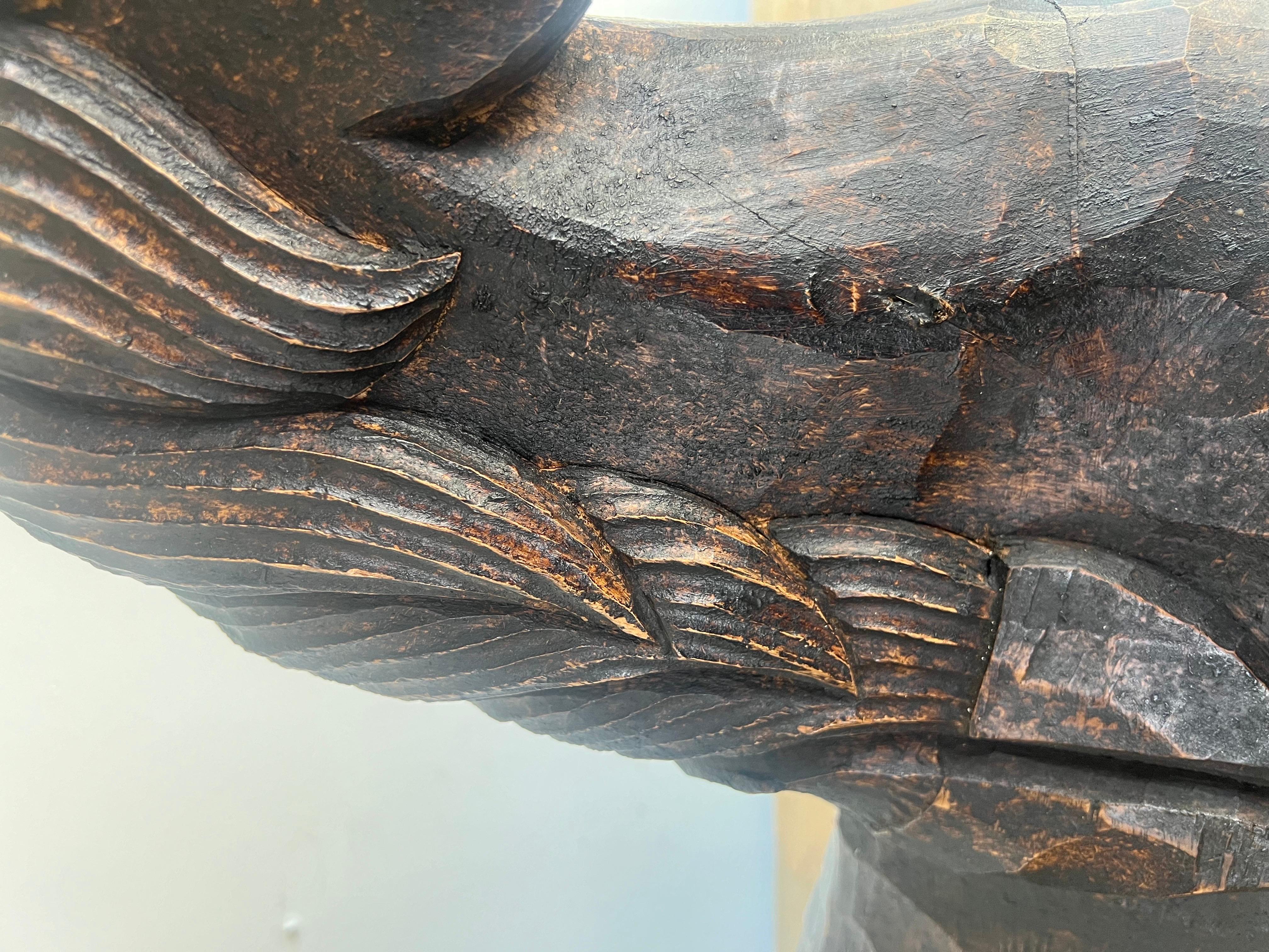 Coppia di sculture primitive di cavalli cesellati a mano in vendita 2