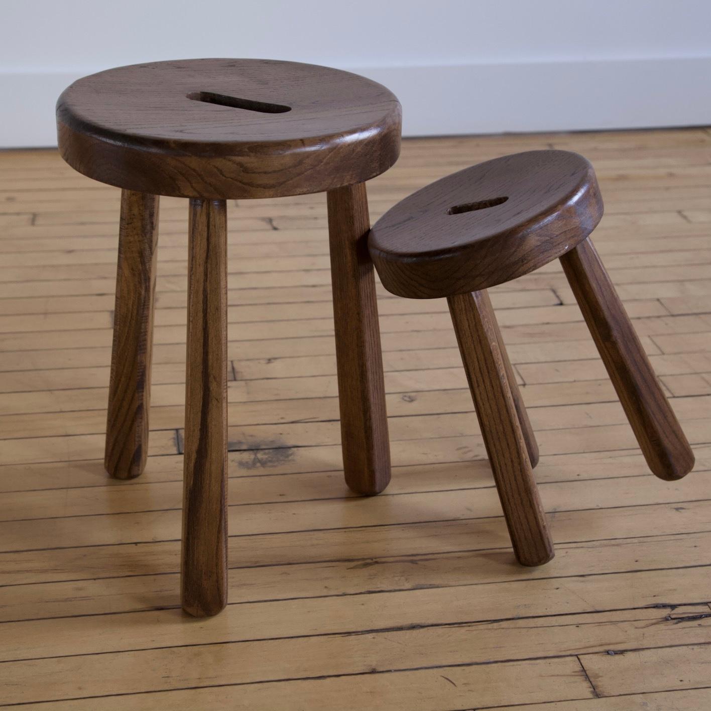 Paire de tabourets à lait de style primitif français en vente 1
