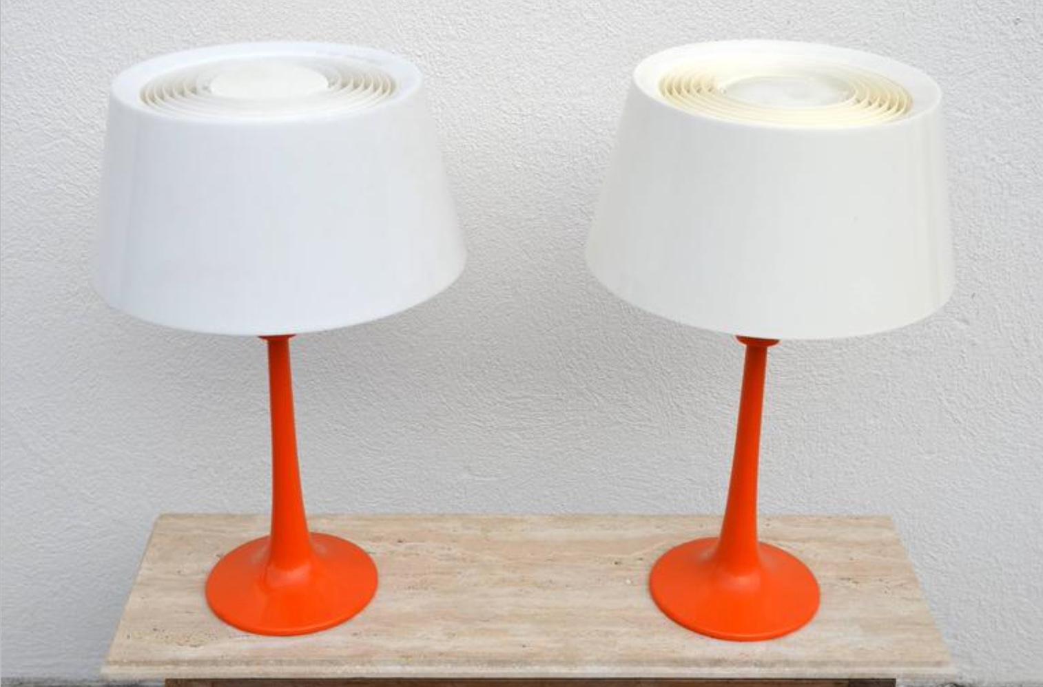 Pair of pristine vintage Lumilon table lamps by Gerald Thurston for Lightolier. Original one-piece shade-diffusers. UL listed.