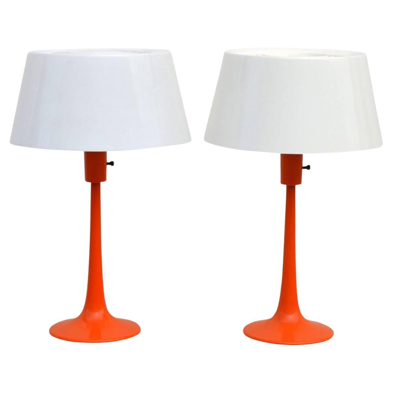 Pair of Pristine Vintage Lumilon Table Lamps by Gerald Thurston for Lightolier For Sale