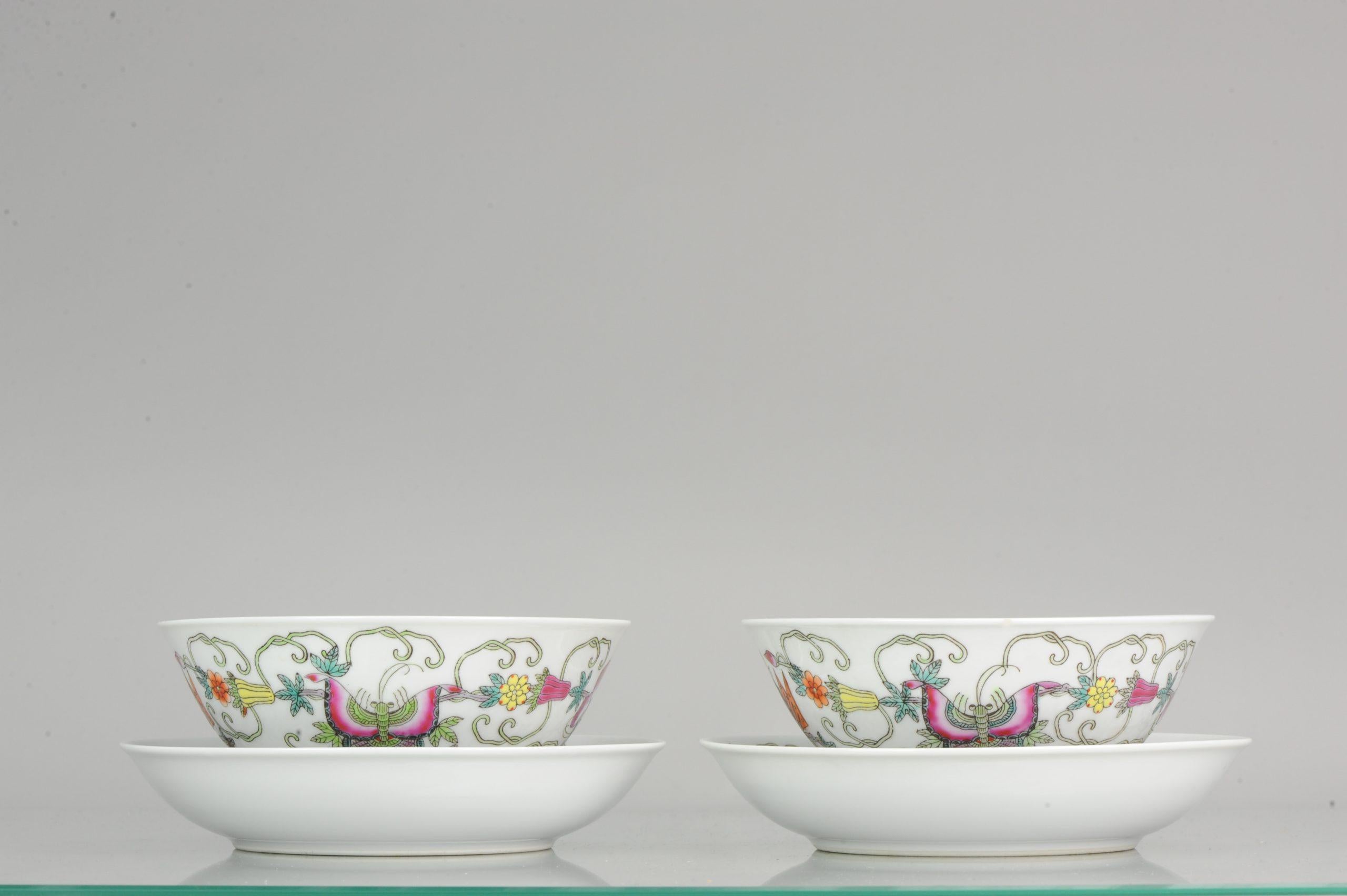 Pair of Proc Porcelain Marriage Bowls in Fencai Color Base Marked, 20th Century In Good Condition For Sale In Amsterdam, Noord Holland