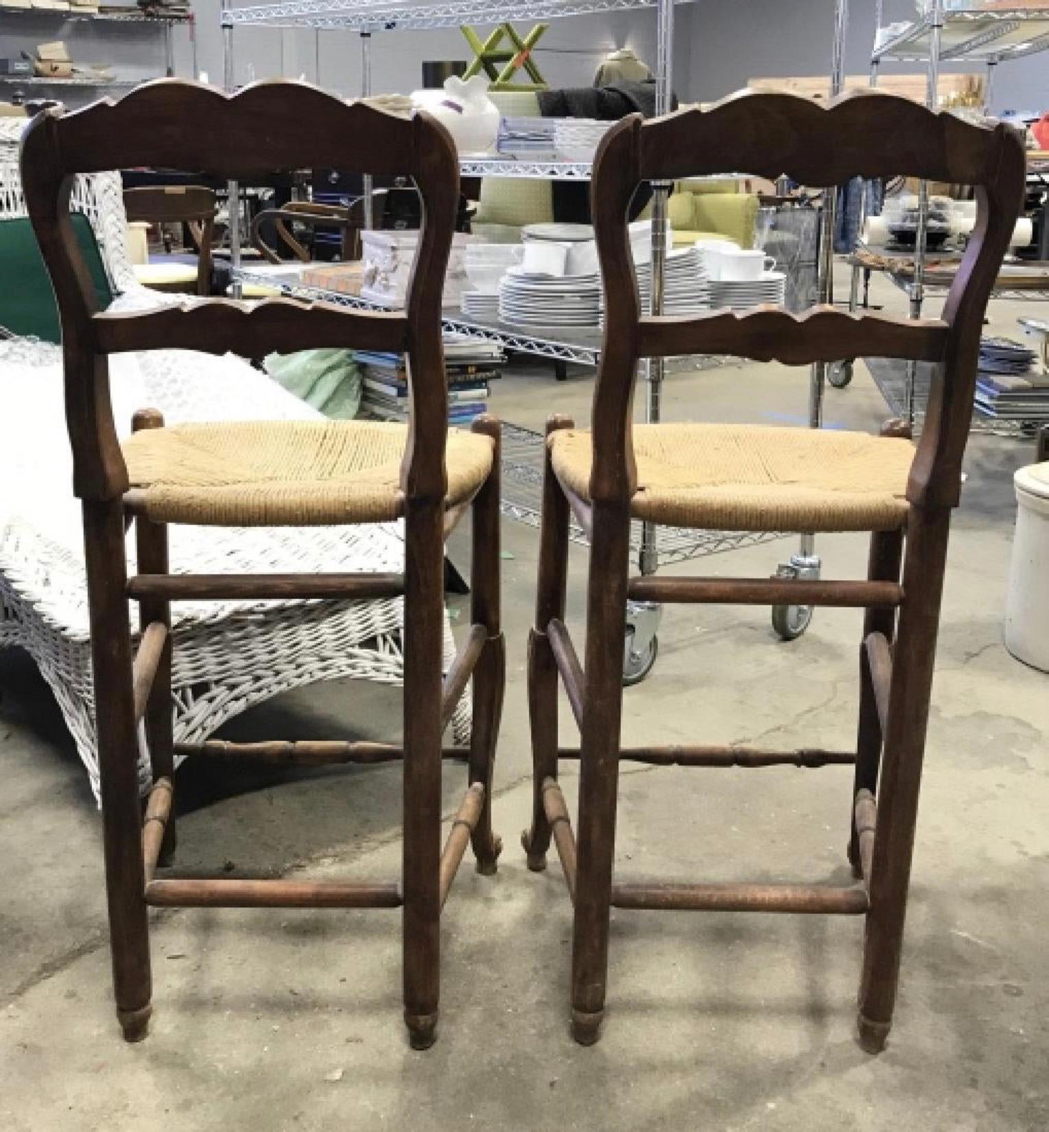 20th Century Pair of Provincial Carved Wooden Bar Stools with Rushed Seats For Sale