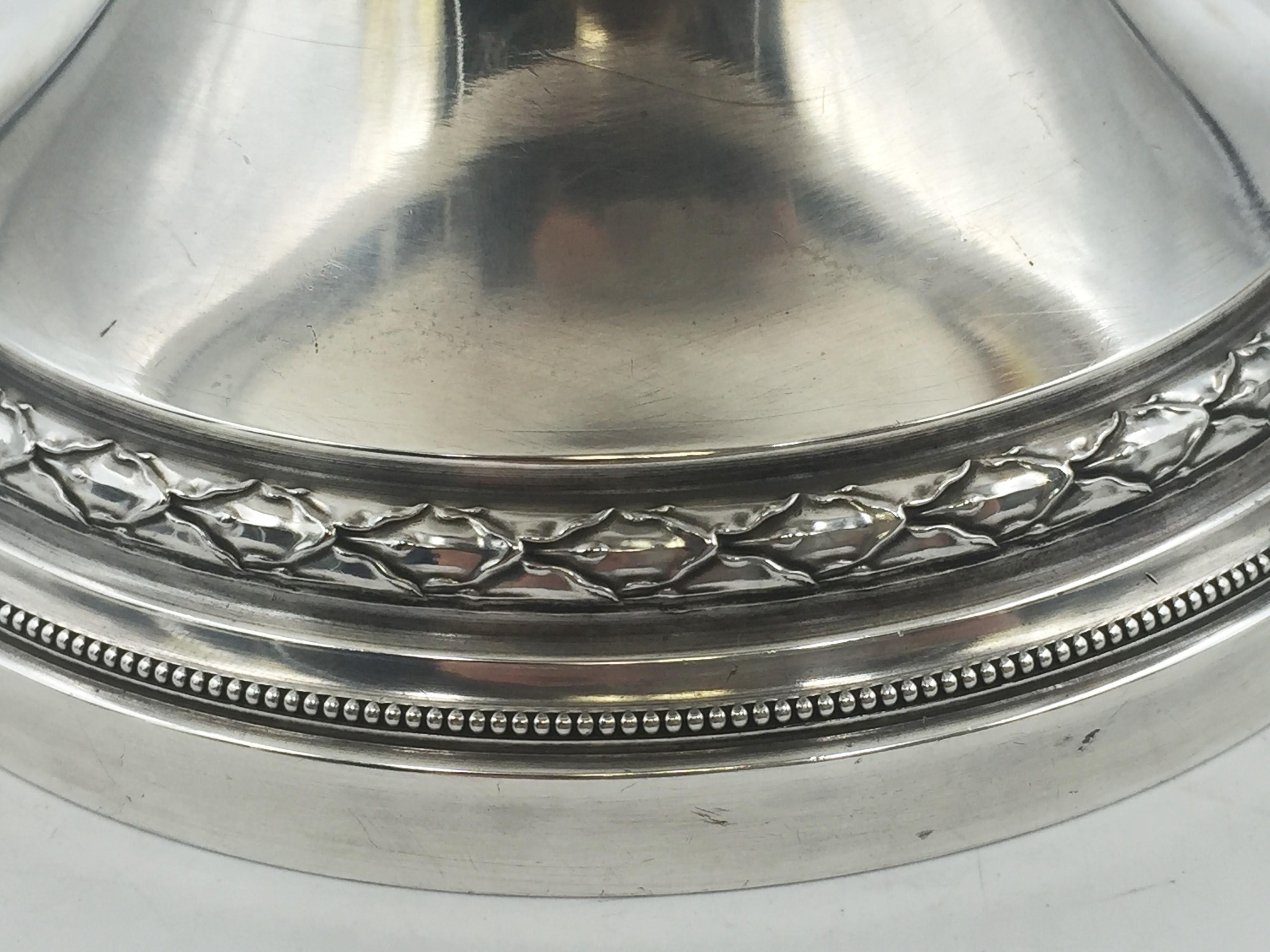 Coppia di piatti da centrotavola in argento sterling francese del XIX secolo Puiforcat in vendita 4
