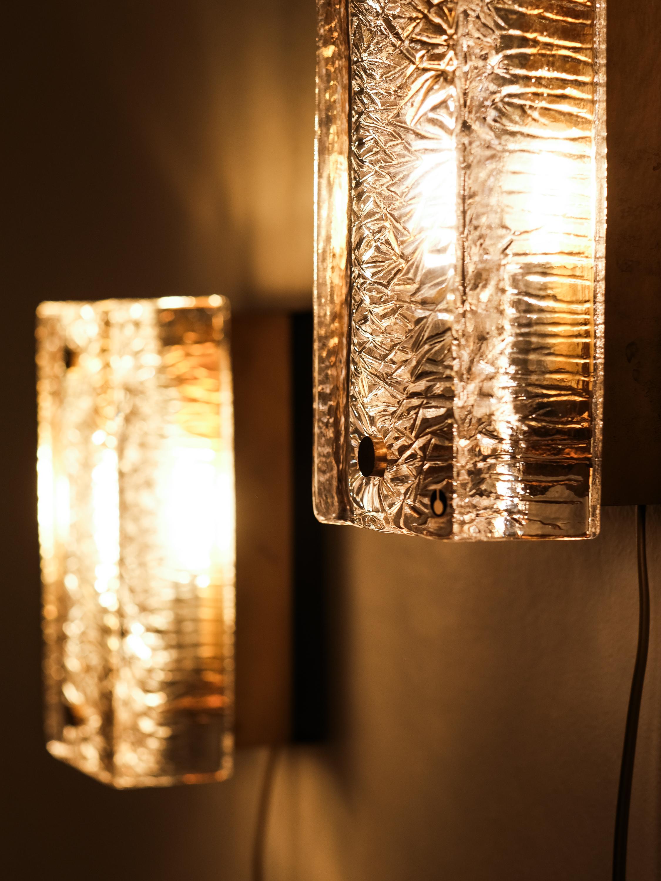 Pair of Pukeberg Brass and Crystal Glass Wall Sconces, Sweden, 1970s en vente 9