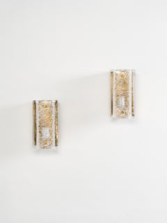 Paire d'appliques murales Pukeberg en laiton et verre de cristal, Suède, années 1970