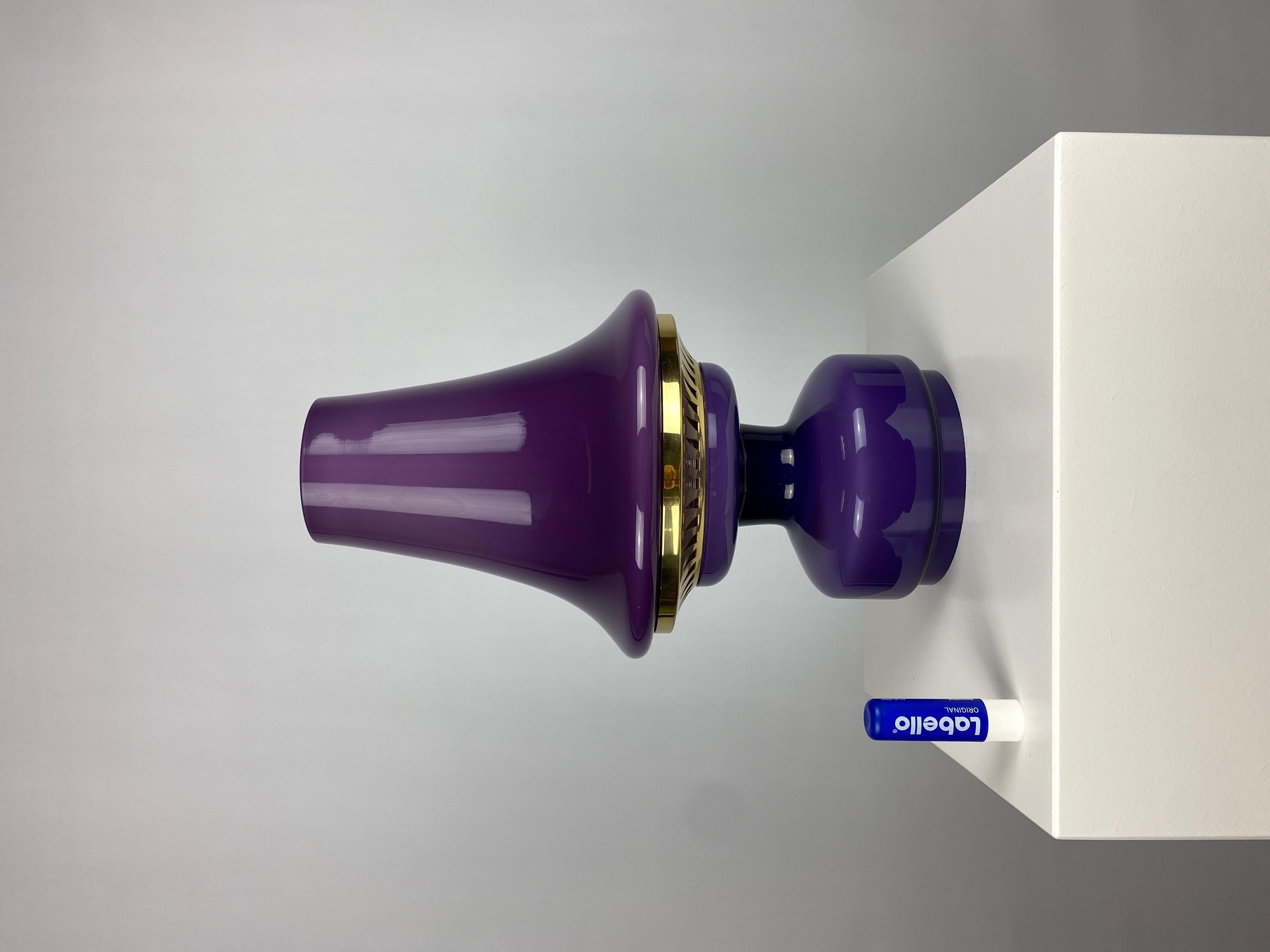 Swedish Pair of Purple Glass Mushroom Table Lights B-124 by Hans Agne Jakobsson Markaryd