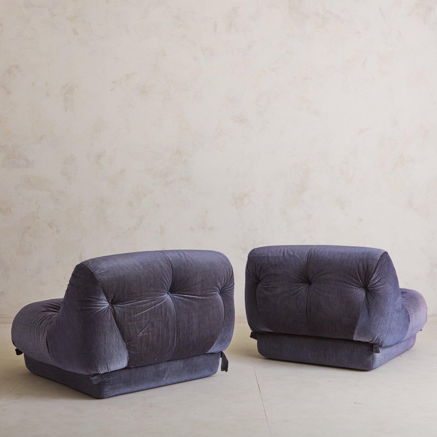 Italian Pair of Purple Nuvolone Lounge Chairs by Rino Maturi for Mimo Padova Italy 1970